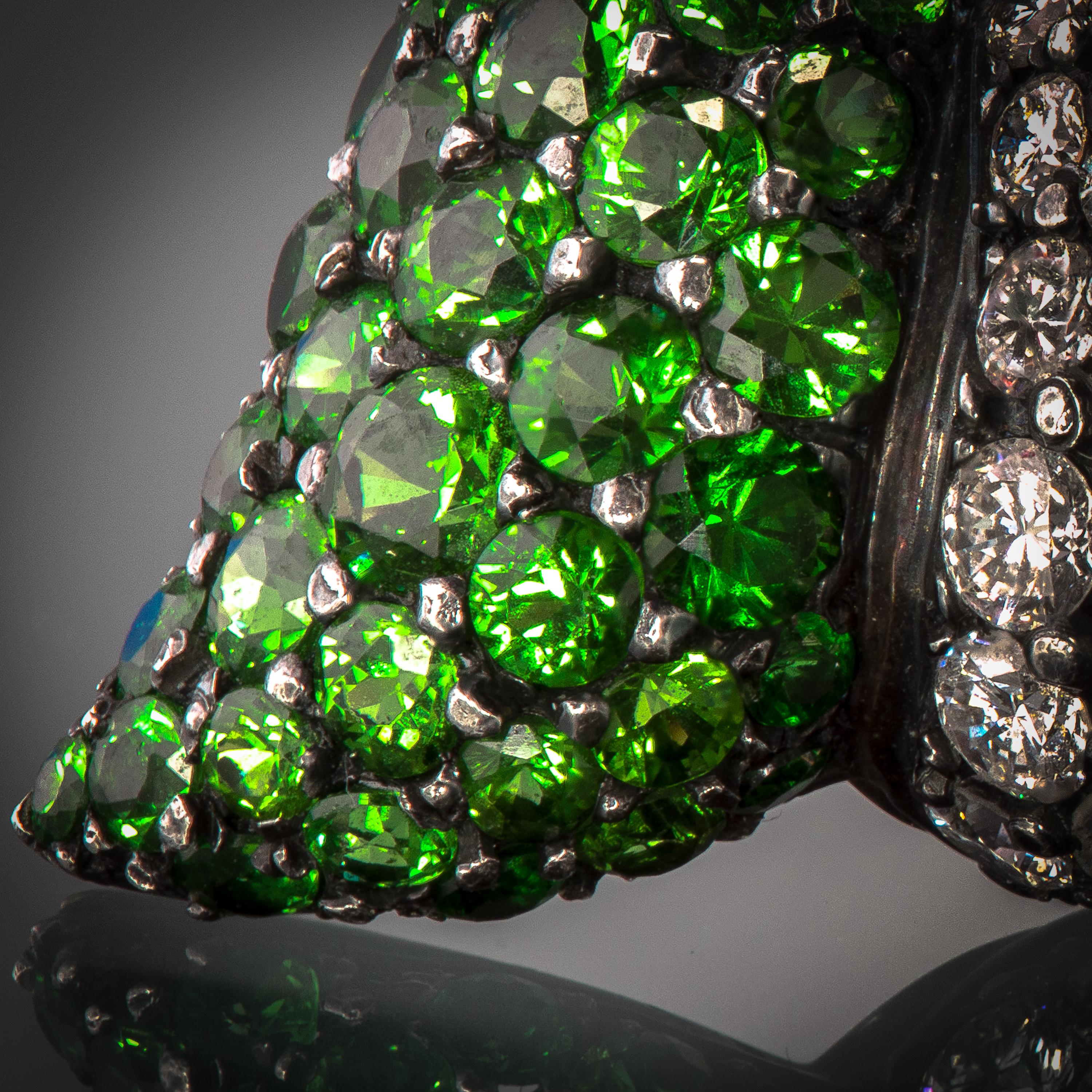 Boucles d'oreilles en tsavorite et diamant en vente 5