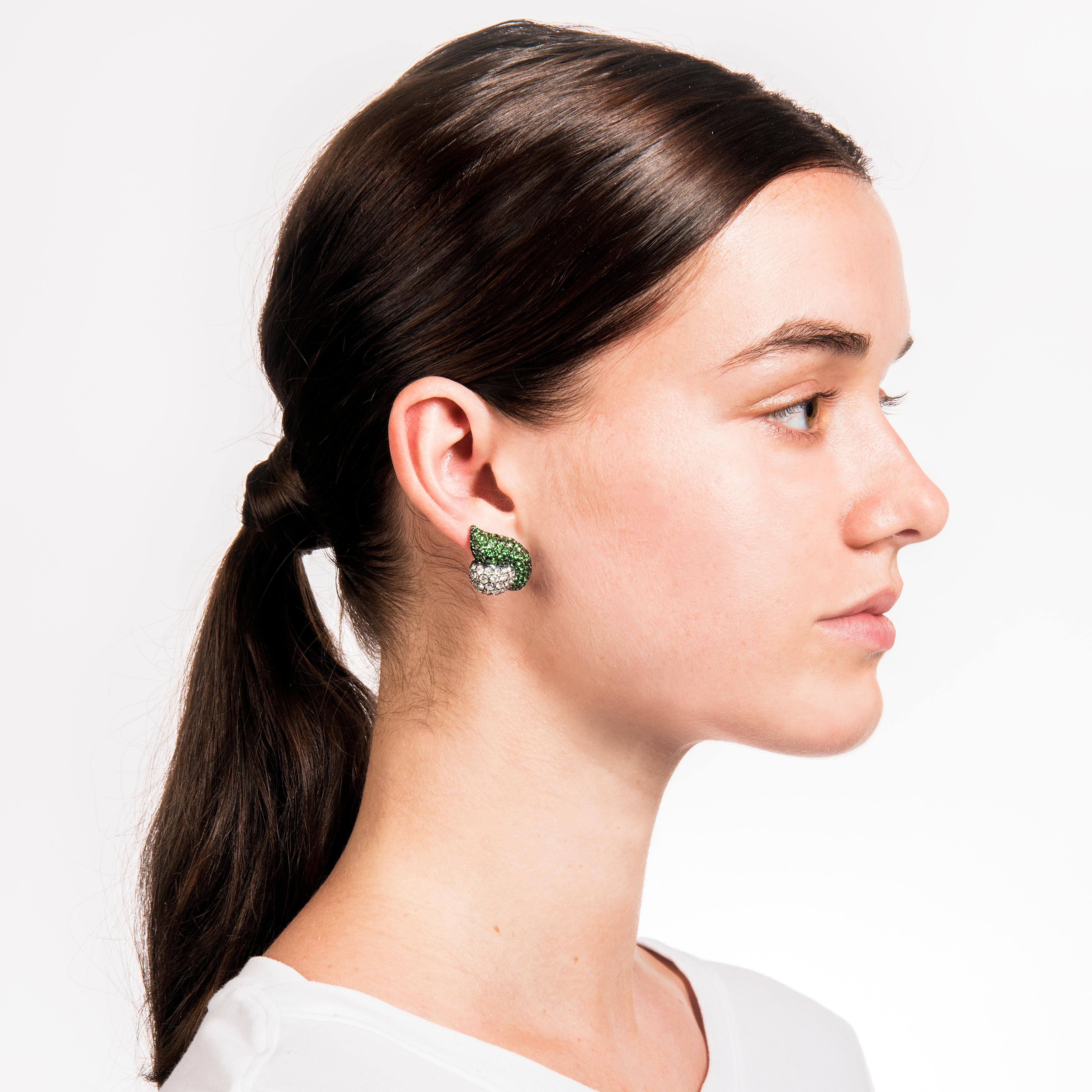 Tsavorite and Diamond Earclips In Excellent Condition For Sale In Weston, MA