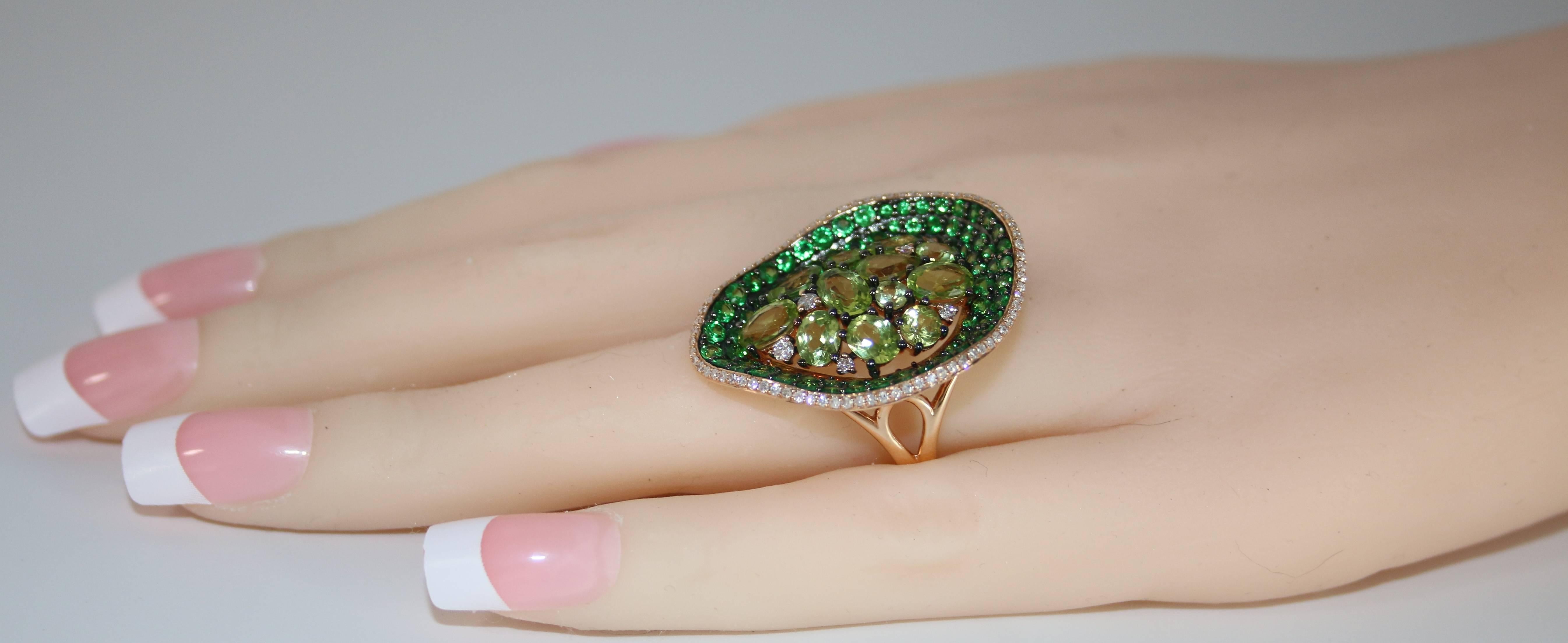 Tsavorite and Peridot Diamond Gold Ring In New Condition In New York, NY