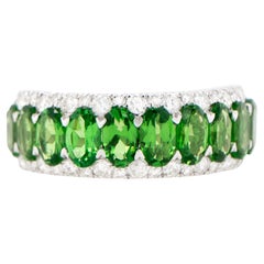 Anillo de Tsavorita con Diamantes 2 Quilates Oro 18K