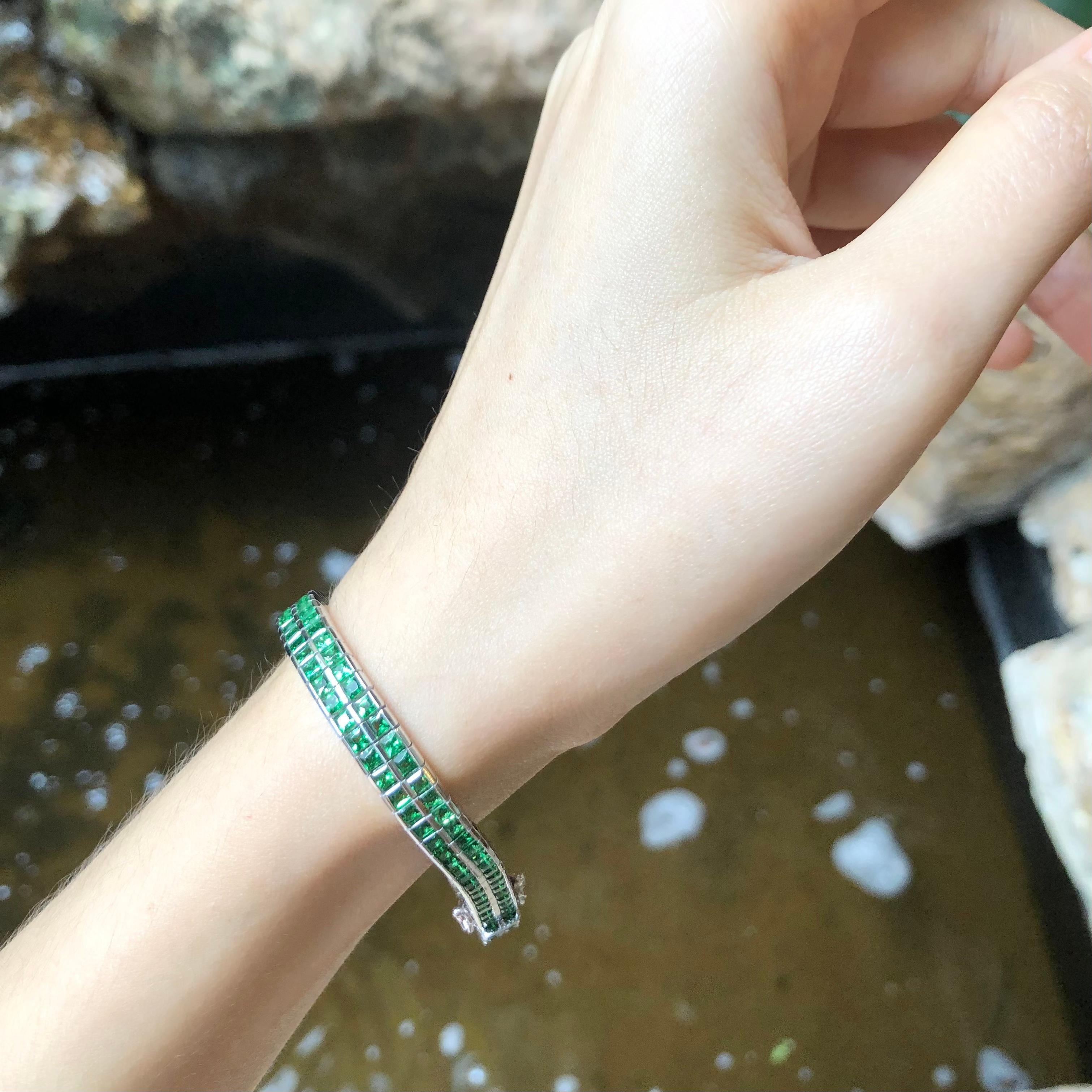 Conjunto de pulsera de tsavoritas en engastes de oro blanco de 18 quilates Contemporáneo en venta