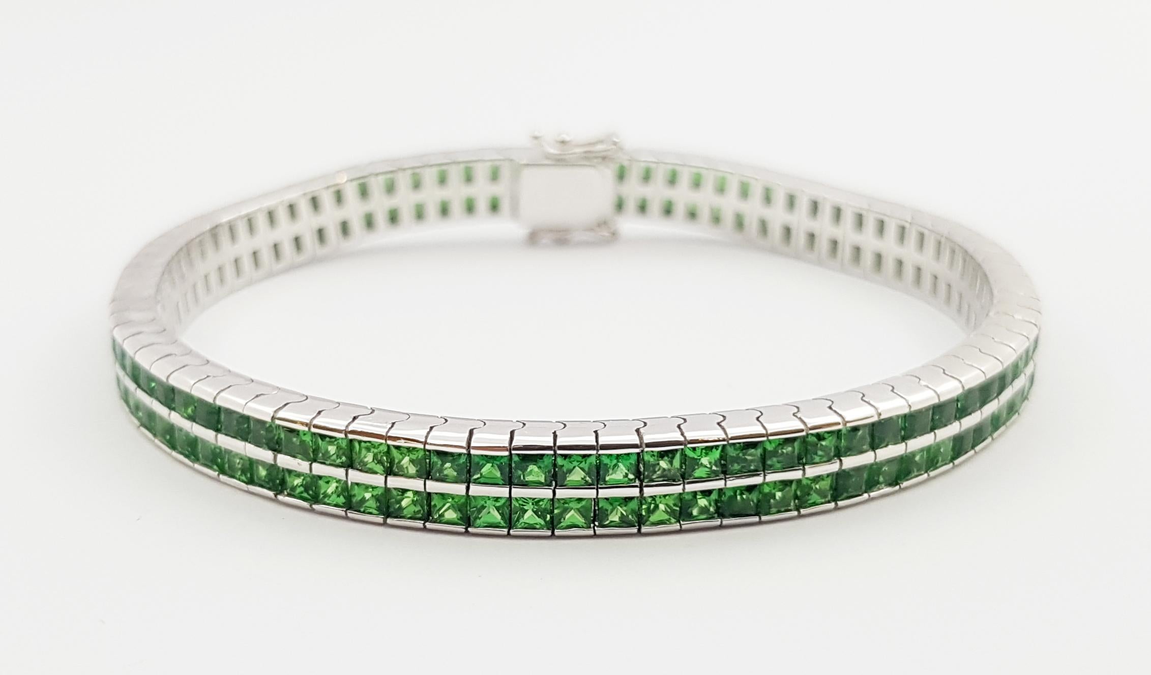 Conjunto de pulsera de tsavoritas en engastes de oro blanco de 18 quilates en venta 2