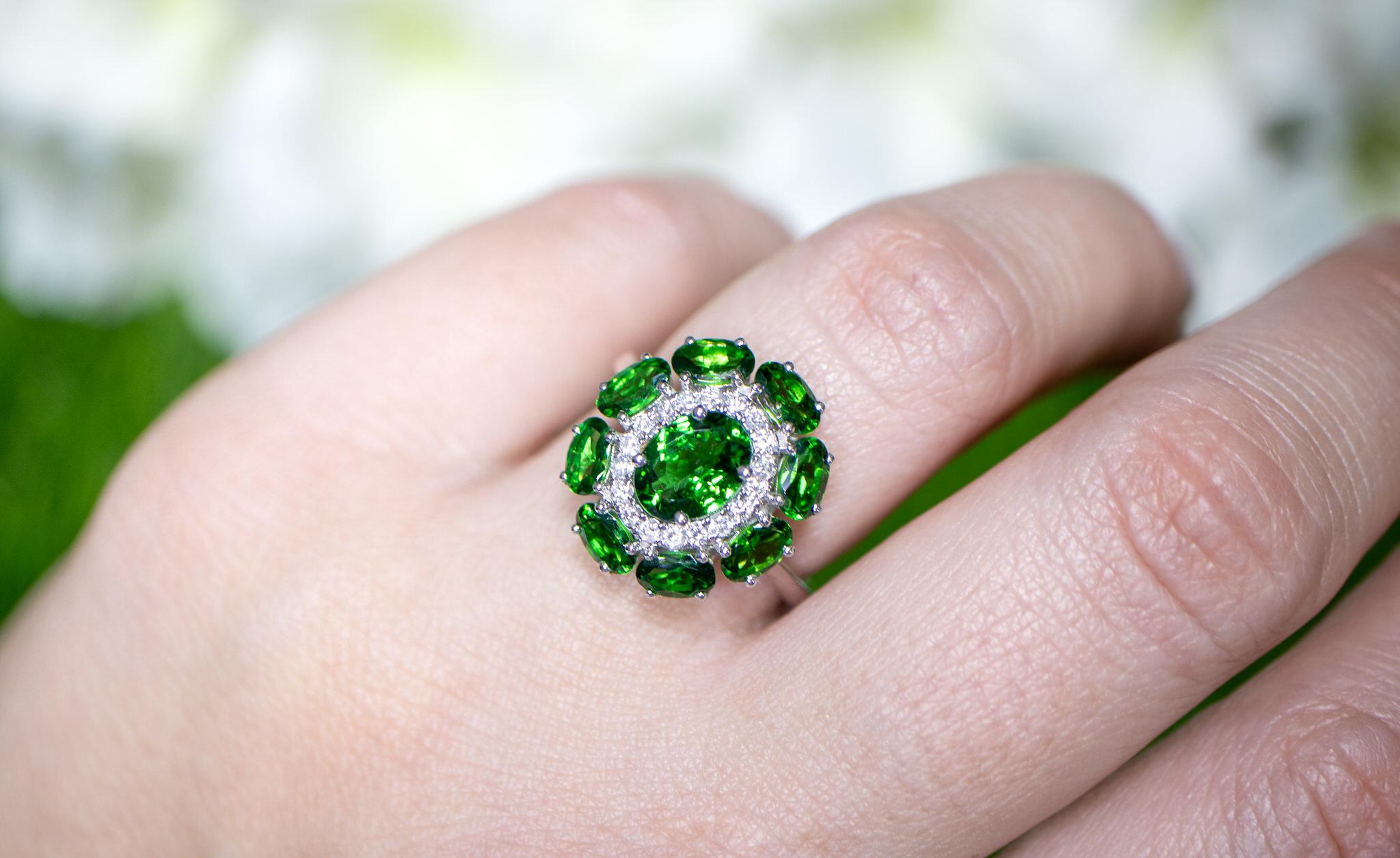 Tsavorite Cocktail Ring With Diamonds 3.56 Carats 18K White Gold For Sale 1