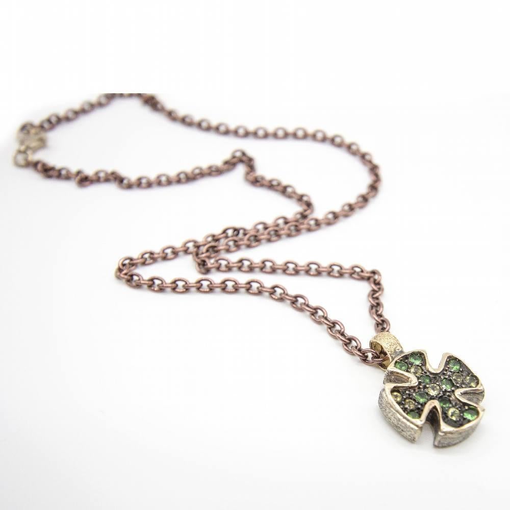Collana con croce di tsavorite In condizioni ottime in vendita a Barcelona, CT
