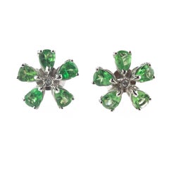 Tsavorite Diamond Flower Handmade 18 Karat Gold Italian Chic Stud Green Earrings