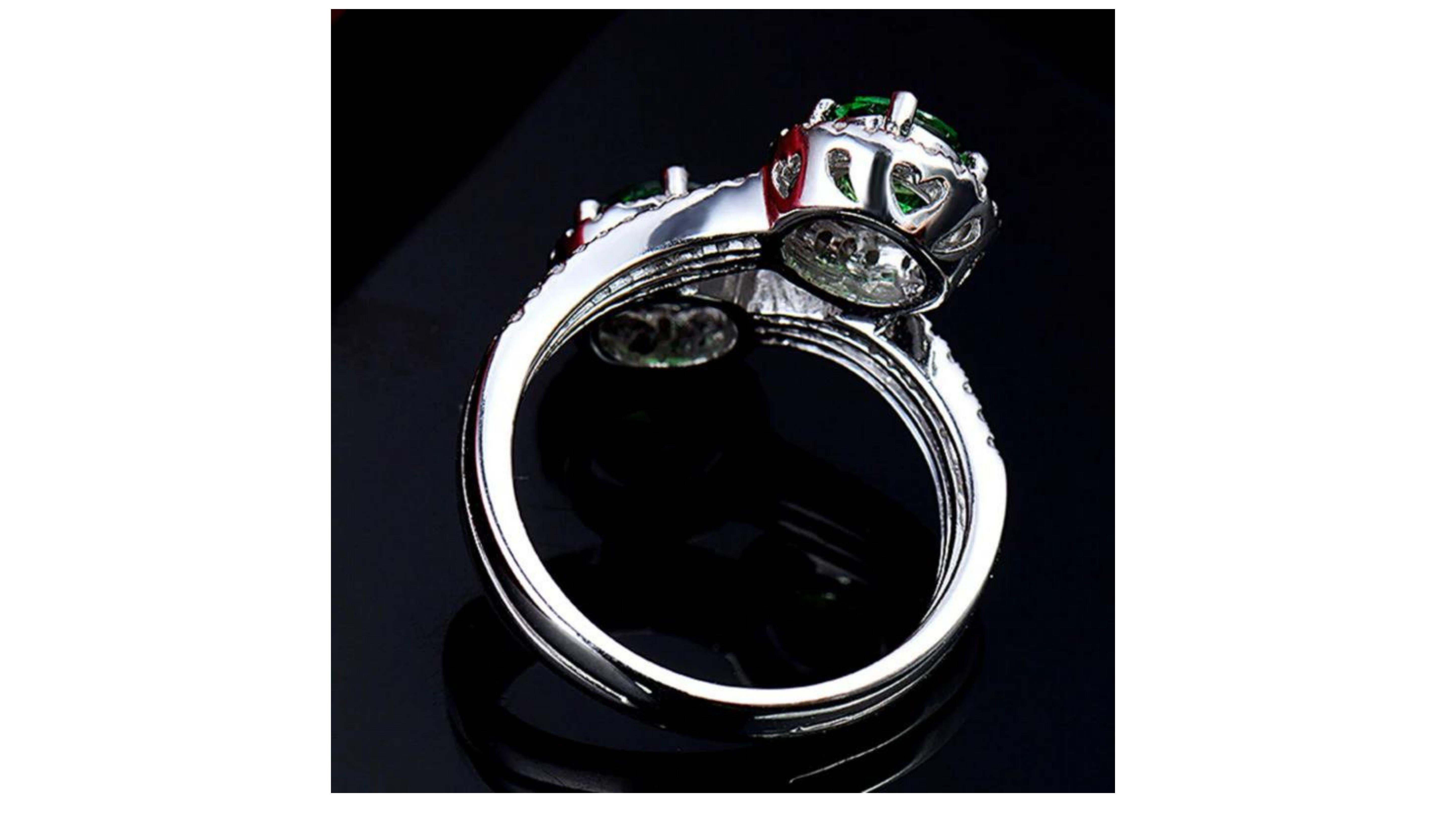 Round Cut Tsavorite Diamond Ring For Sale