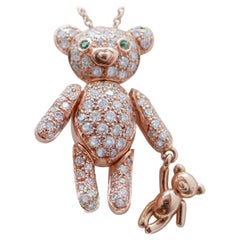 Halskette mit Teddy-Anhänger aus 18 Karat Roségold mit Tsavorit, Diamanten.