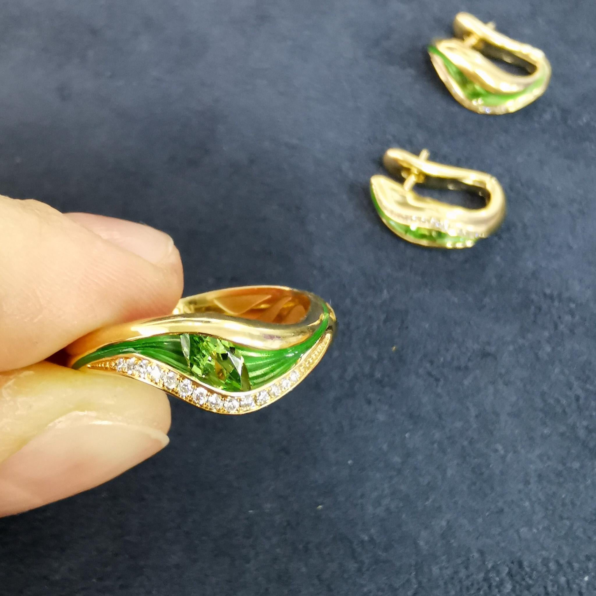 For Sale:  Tsavorite Diamonds Enamel 18 Karat Yellow Gold Melted Colors Ring 12