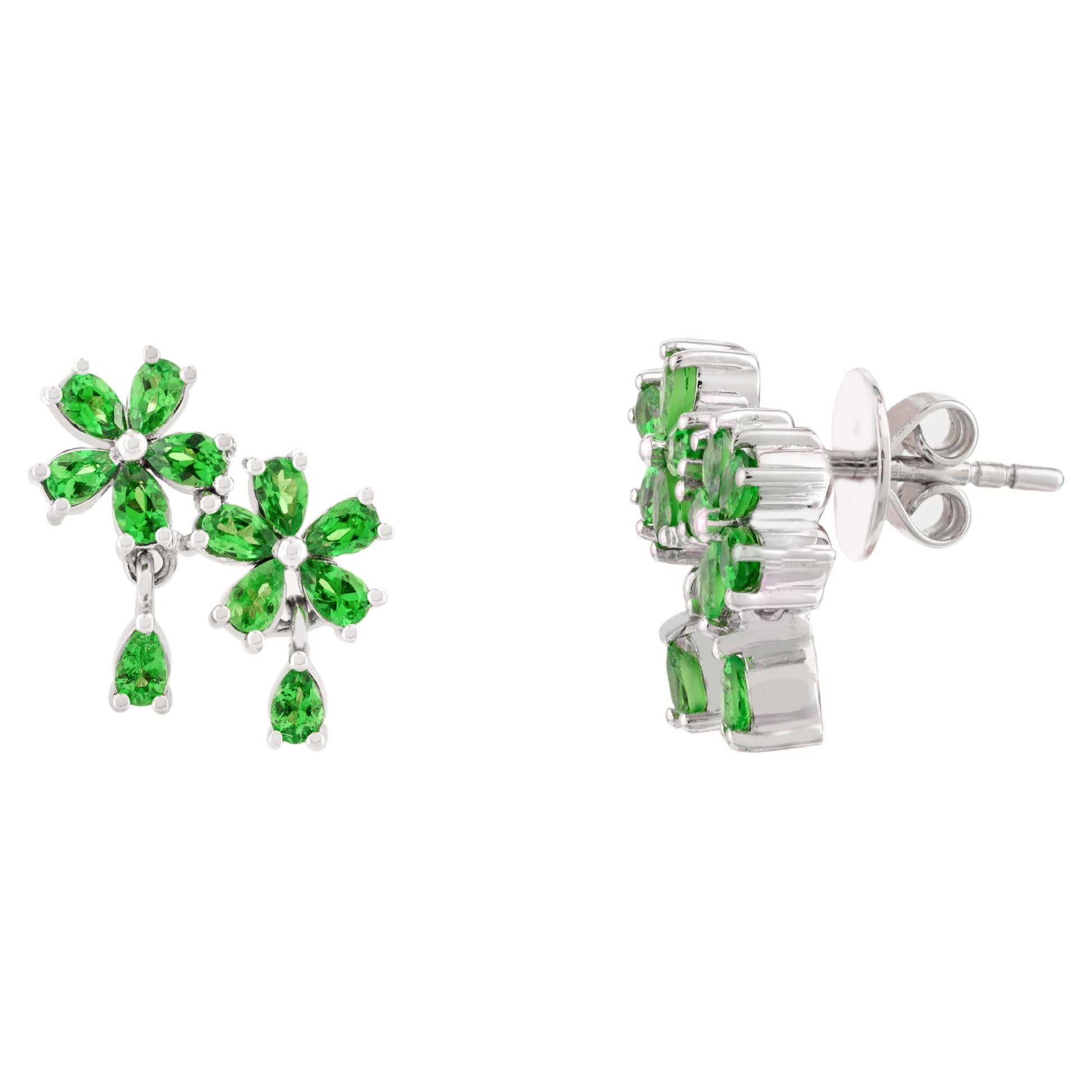 Orecchini moderni con tsavorite a doppio fiore per lei in oro bianco massiccio 14k in vendita