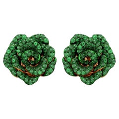 Orecchini a bottone con tsavorite in oro giallo 14kt, La Vie En Rose di Renu Oberoi