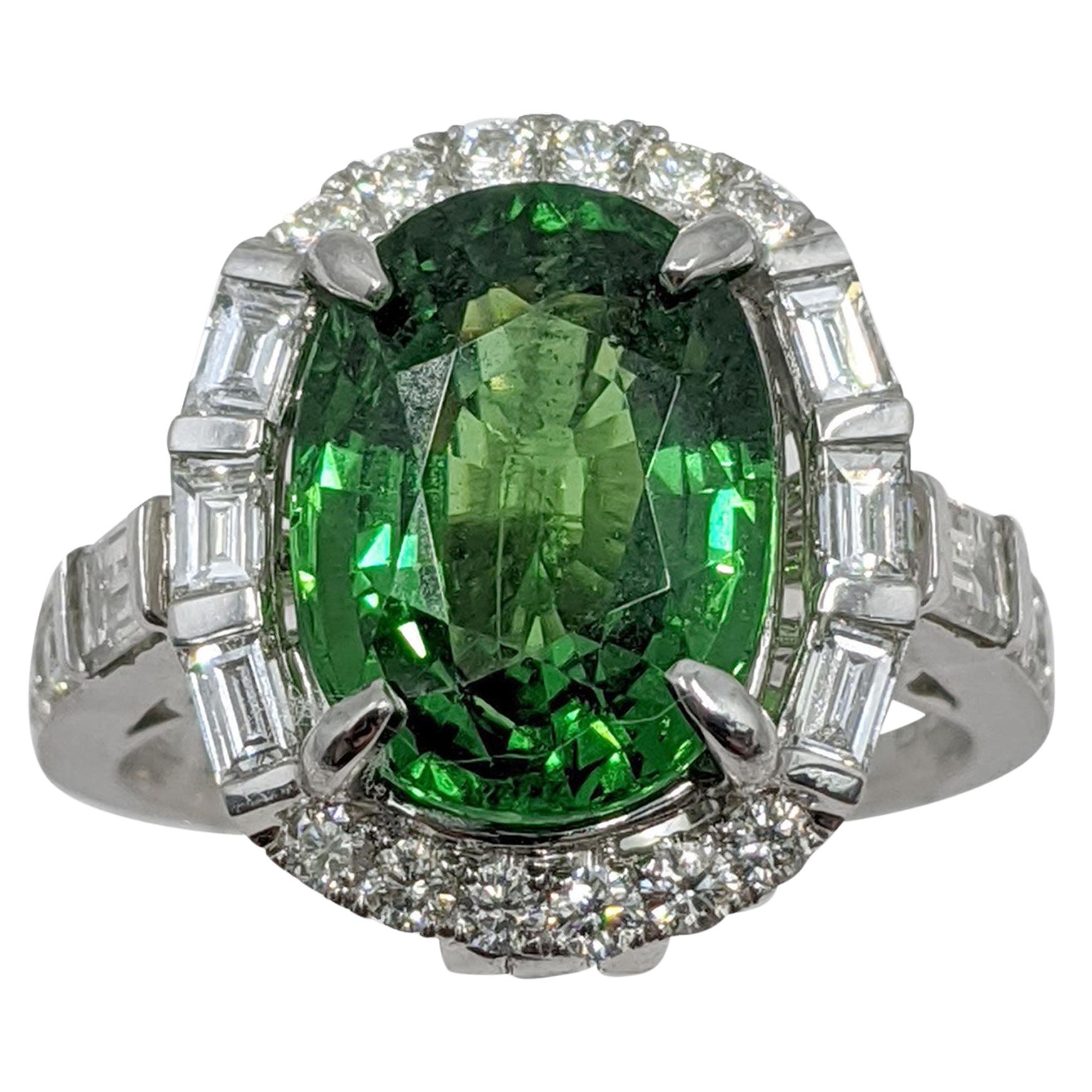 Tsavorite Fashion Ring '18 Karat' For Sale