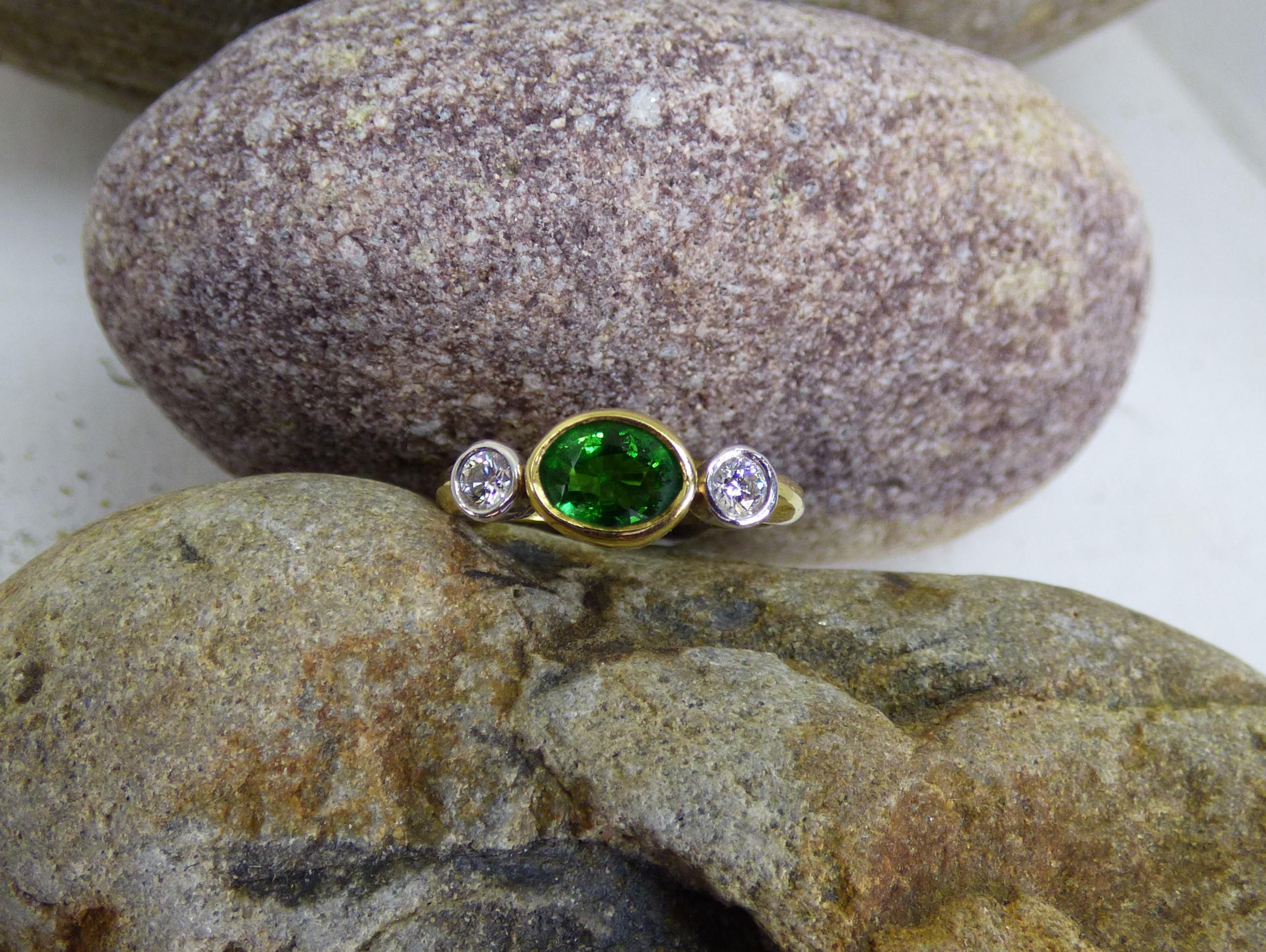Tsavorite Garnet and Diamond Three Stone Ring in 18K Gold For Sale 5
