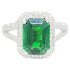 Bague cocktail en or blanc 18 carats, grenat tsavorite et diamants blancs
