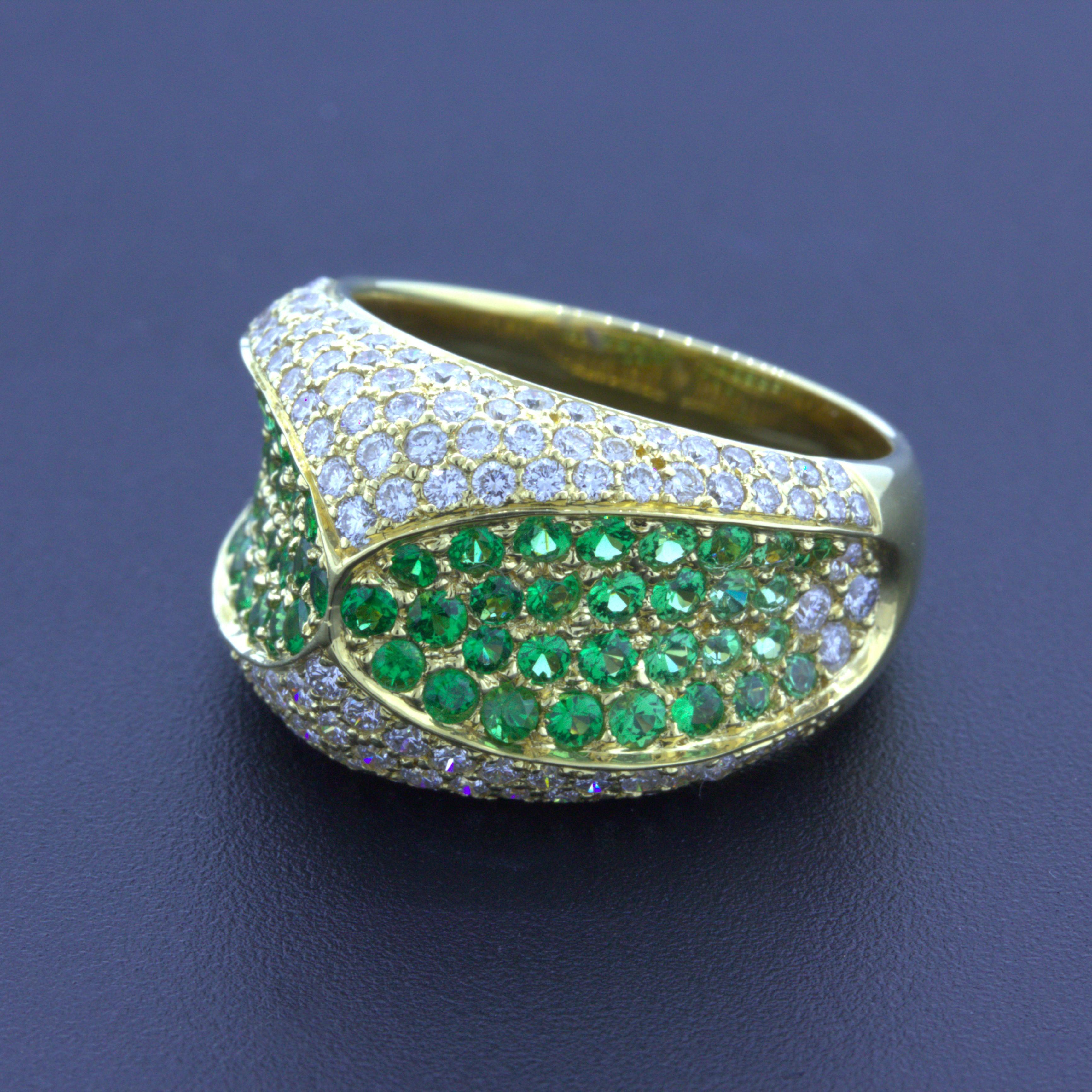 Round Cut Tsavorite Garnet Diamond 18k Yellow Gold Ring For Sale