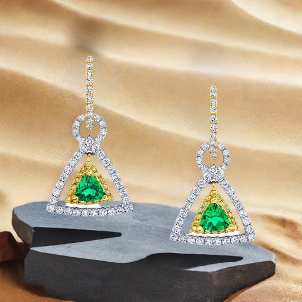 Trillion Cut Tsavorite Garnet, Diamond, and Yellow Sapphire Dangle Earrings in 18k Gold   For Sale