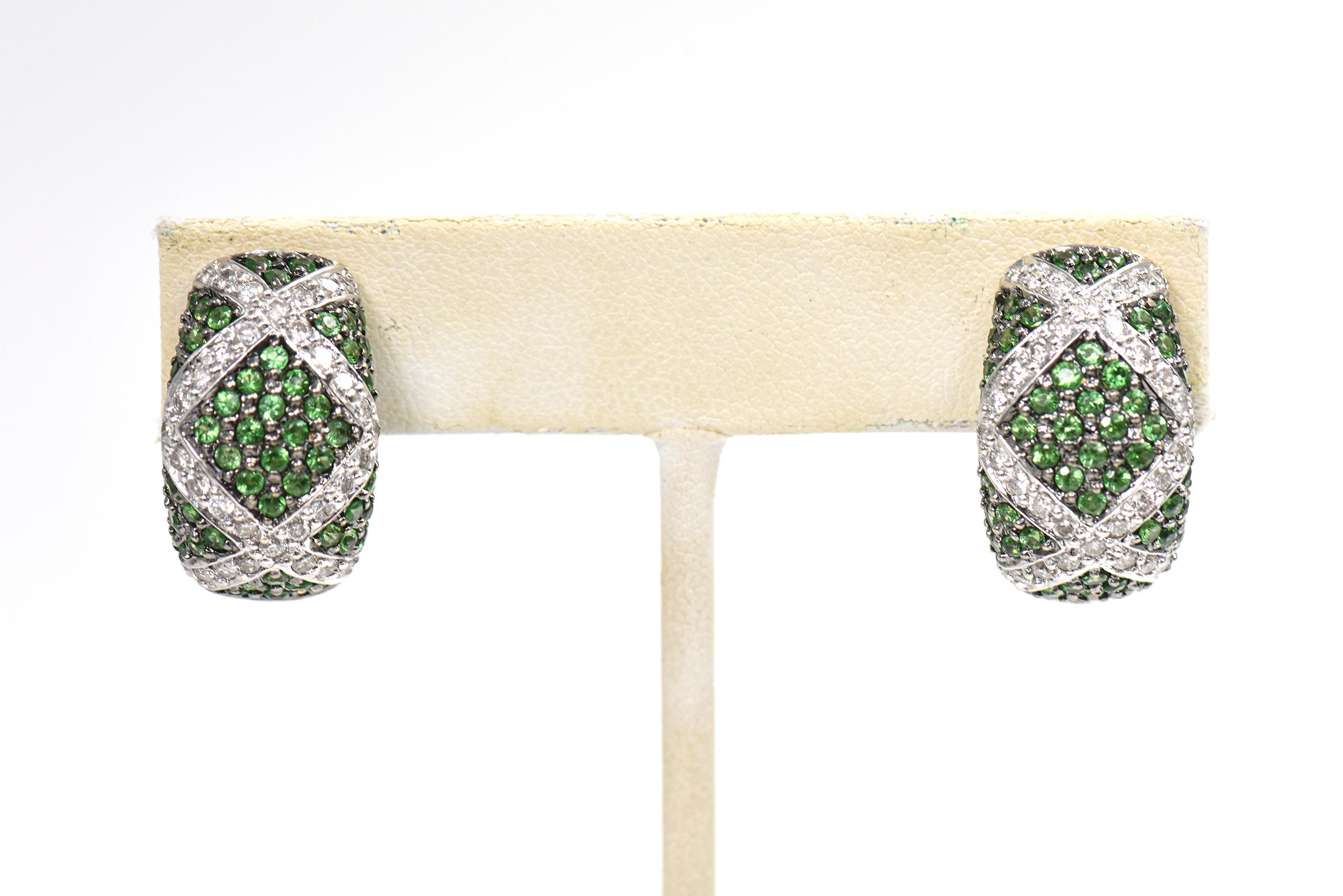 Tsavorite Garnet Diamond Dome Ring and Earrings White Gold Set For Sale 4