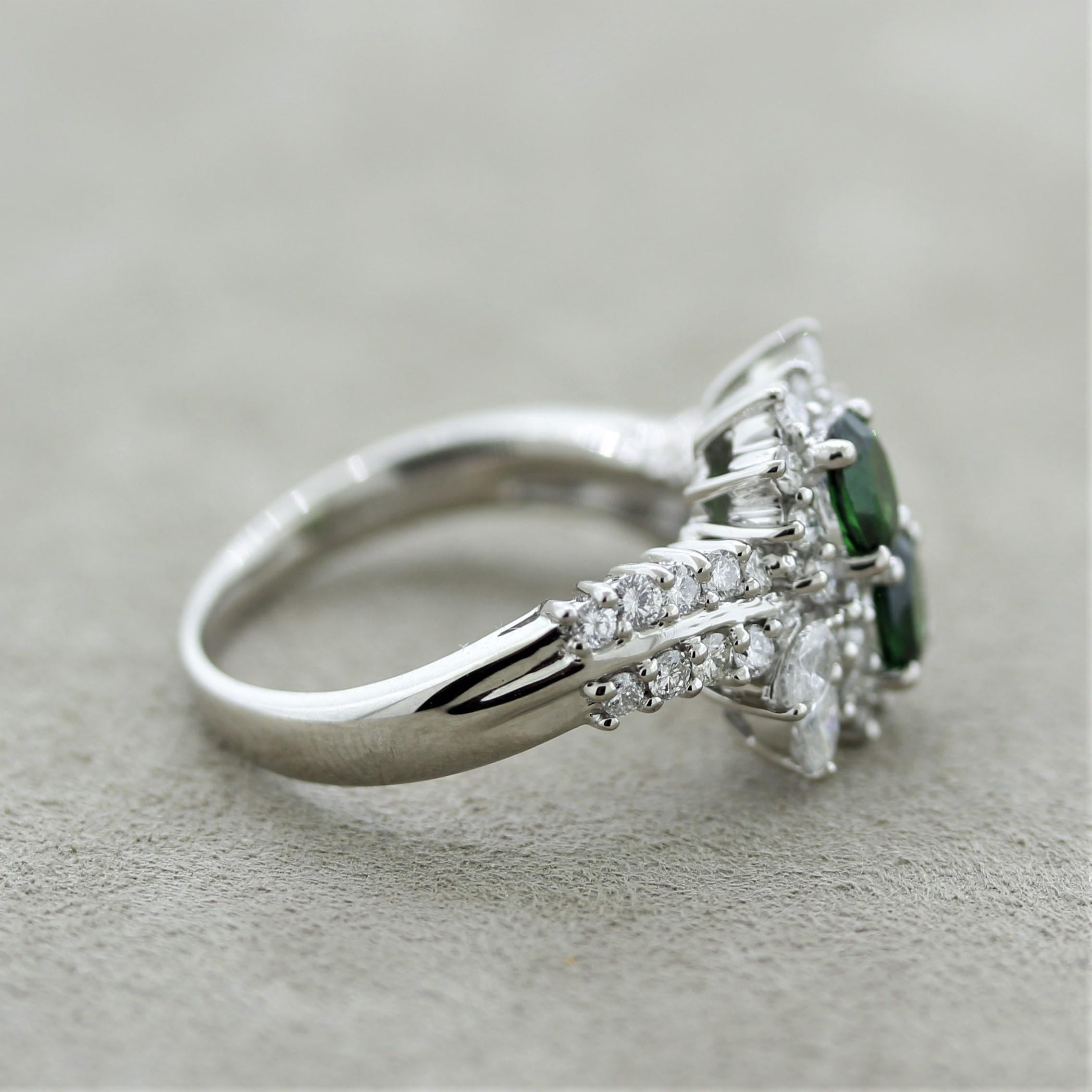 Tsavorite Garnet Diamond Platinum Ring In New Condition For Sale In Beverly Hills, CA