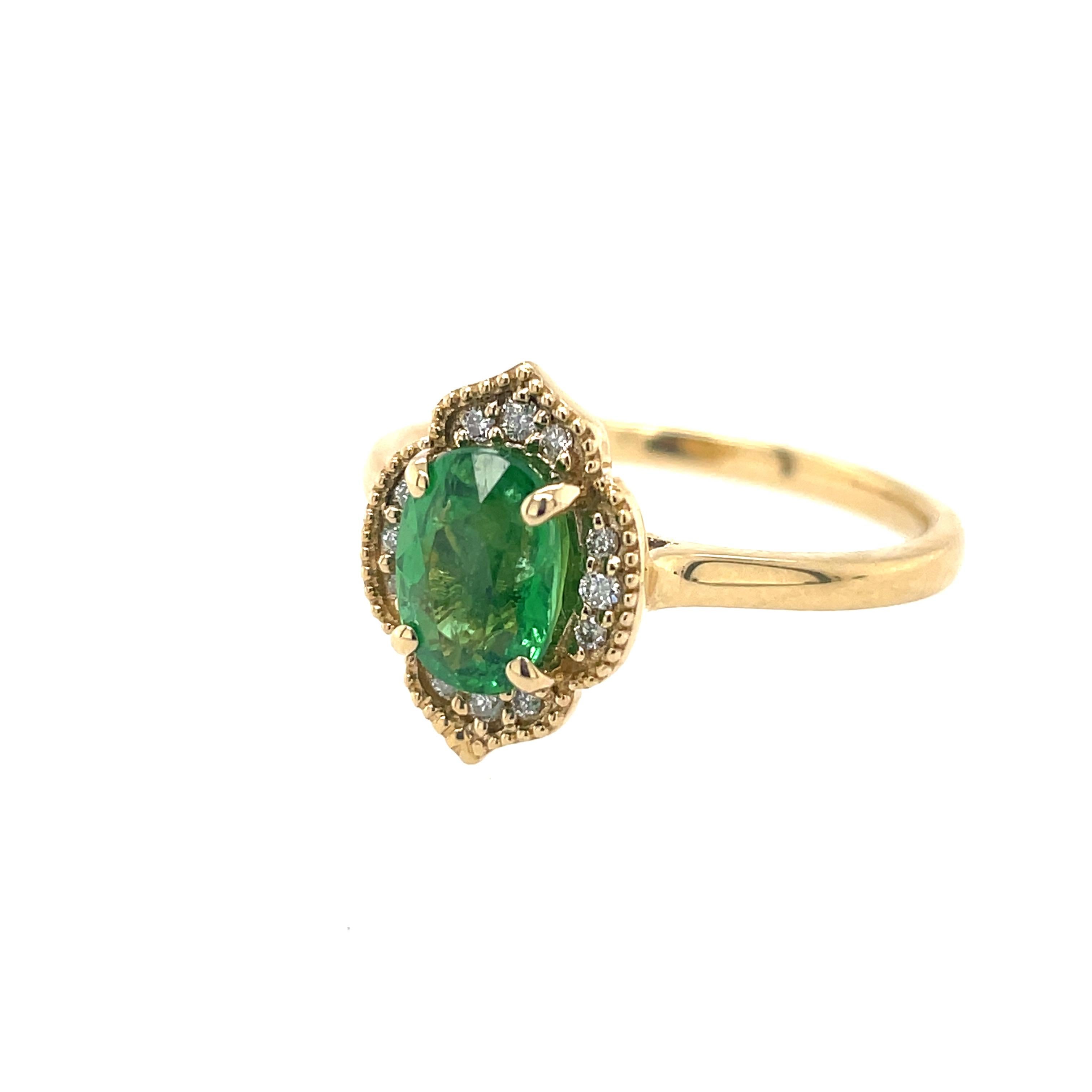 Tsavorite Garnet Ring, 1.20ct Center Gem, Vintage Design, Yellow Gold In New Condition For Sale In Mission Viejo, CA