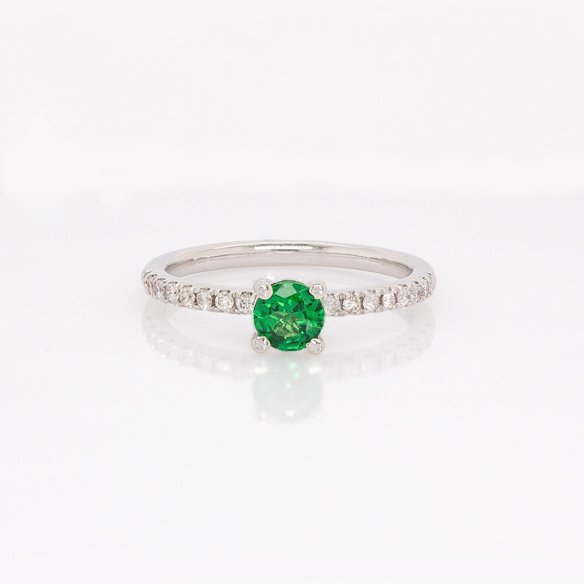 Contemporaneo Anello con granato tsavorite e diamanti naturali: Oro bianco massiccio 14k, 4,5 mm in vendita