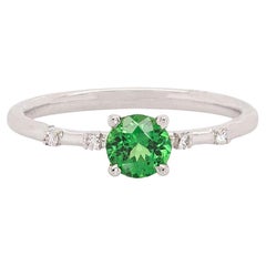 Grenat tsavorite avec accents de diamants naturels : Or blanc massif 14K, rond 5mm
