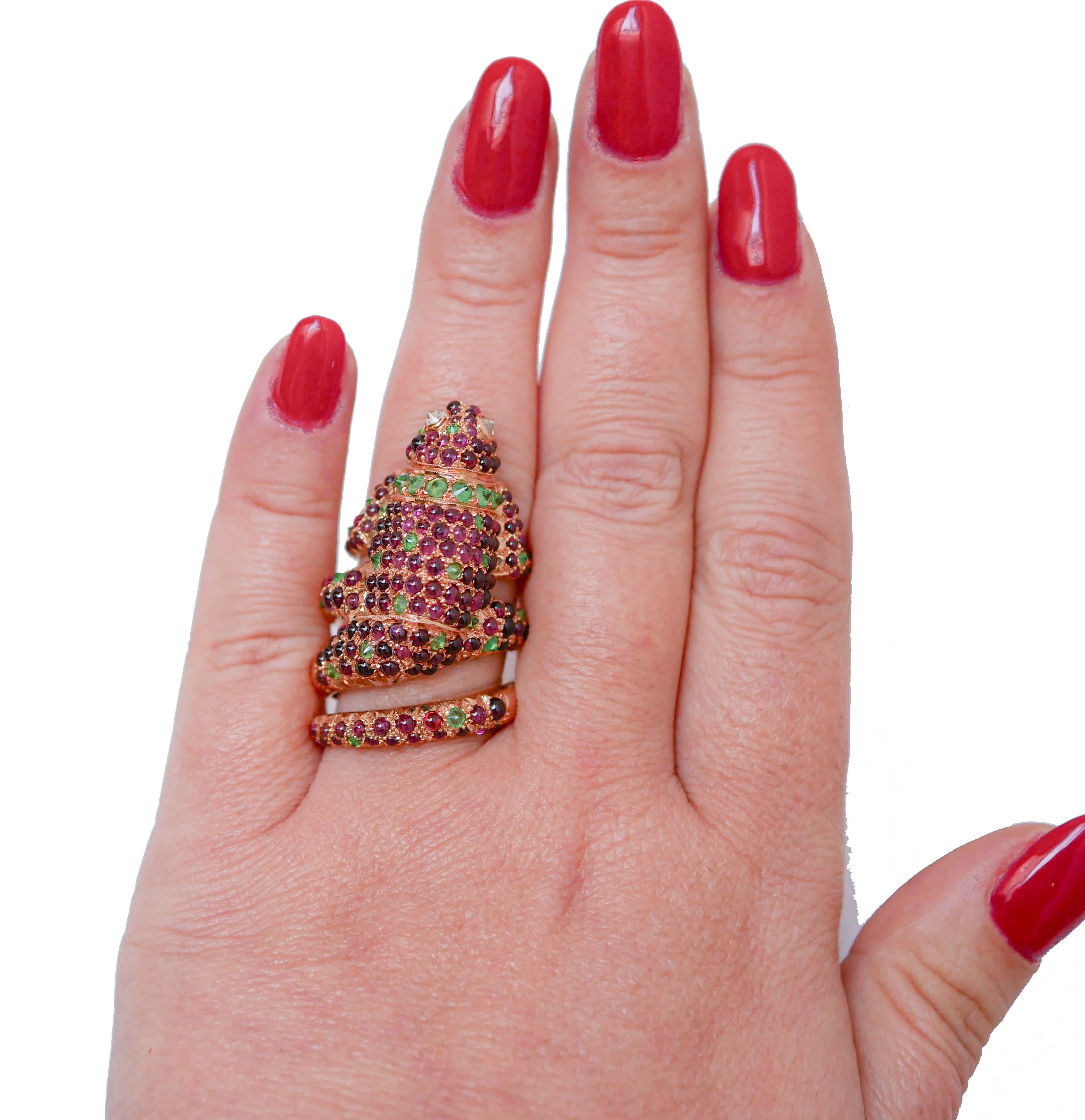 Tsavorite, Garnets, Diamonds, 14 Karat Rose Gold Chameleon Ring In Good Condition For Sale In Marcianise, Marcianise (CE)