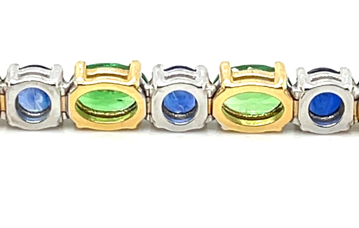 Tsavorite Green Garnet and Blue Sapphire Link Bracelet in 18k Gold For Sale 1