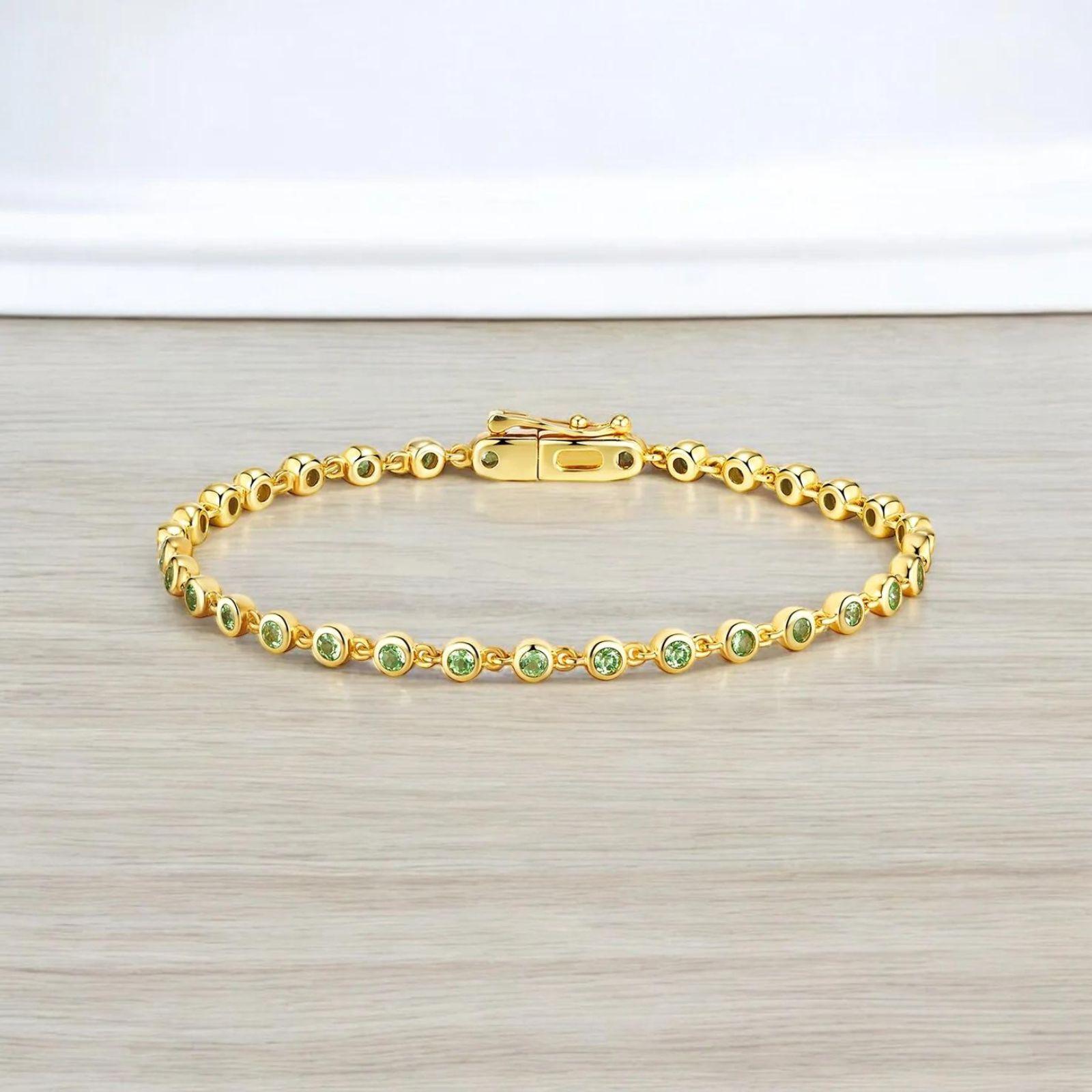 Taglio rotondo Nina Zhou Bracciale A Link con Tsavorite in vendita