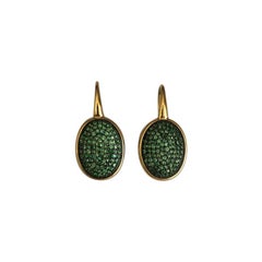 Pendientes de oro amarillo de 18 quilates con pavé de tsavoritas