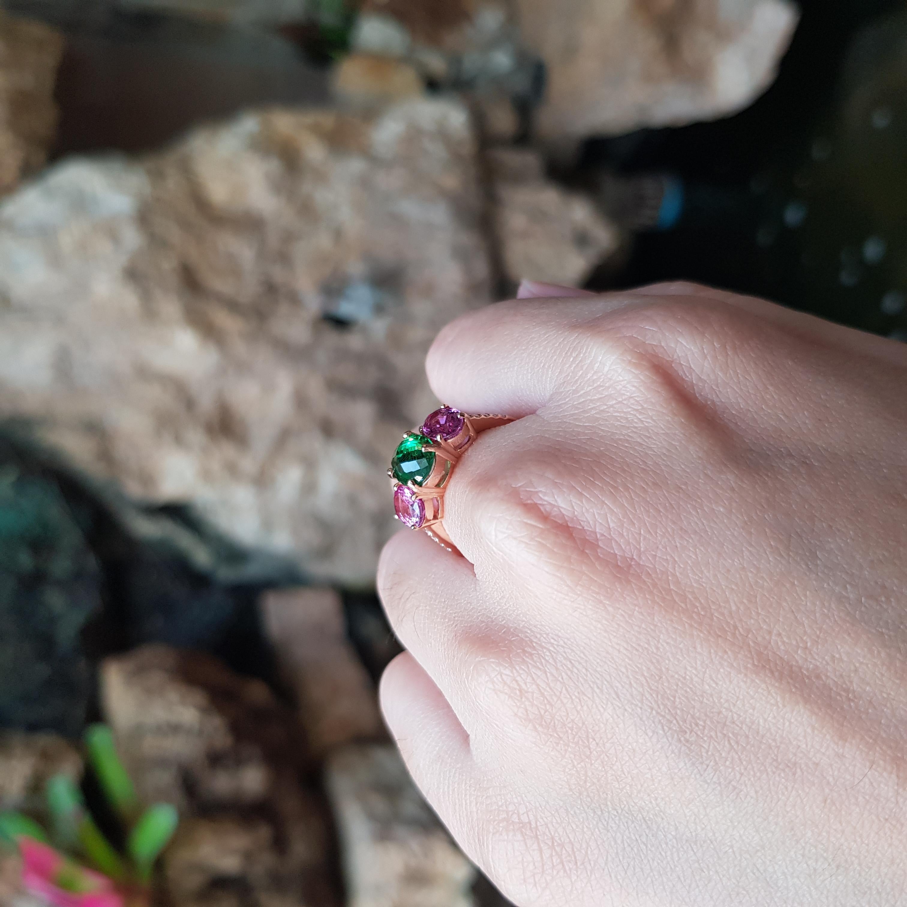 Tsavorite, Pink Sapphire and Diamond Ring set in 18K Rose Gold Settings In New Condition For Sale In Bangkok, TH