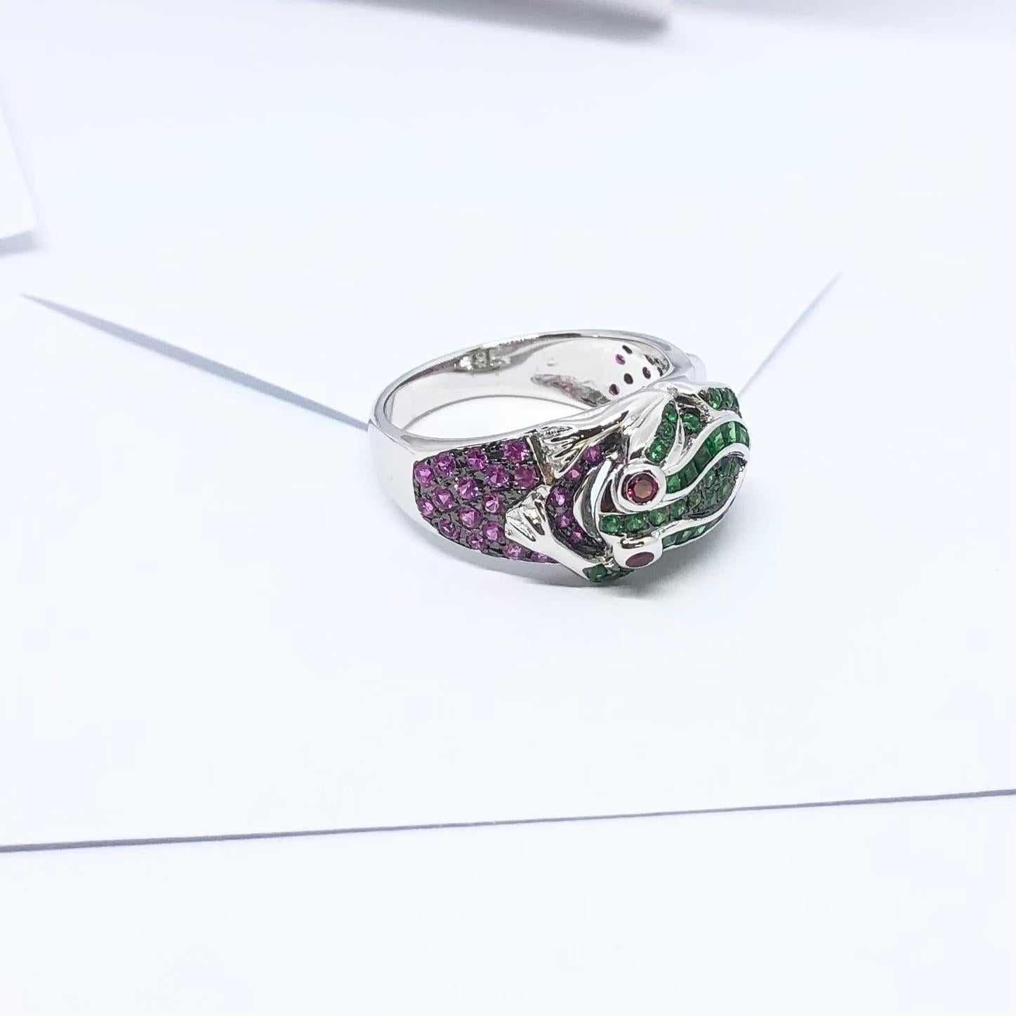 Tsavorite, Pink Sapphire and Ruby Frog Ring Set in 18 Karat White Gold Settings In New Condition For Sale In Bangkok, TH