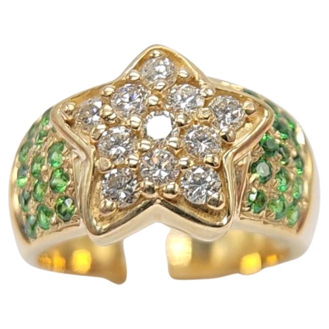 Round Cut Tsavorite Ring 14 Karat Yellow Gold and Diamonds For Sale