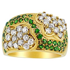 Tsavorite Ring 14 Karat Yellow Gold and Diamonds