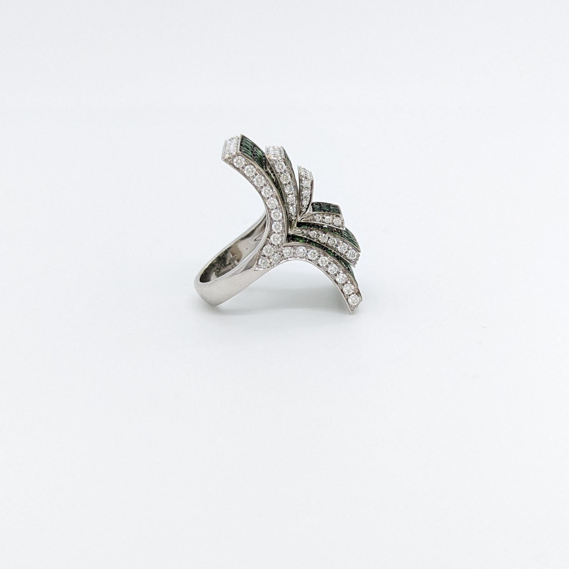 Bague en or blanc 18 carats avec tsavorite et diamants ronds et blancs Neuf - En vente à Los Angeles, CA