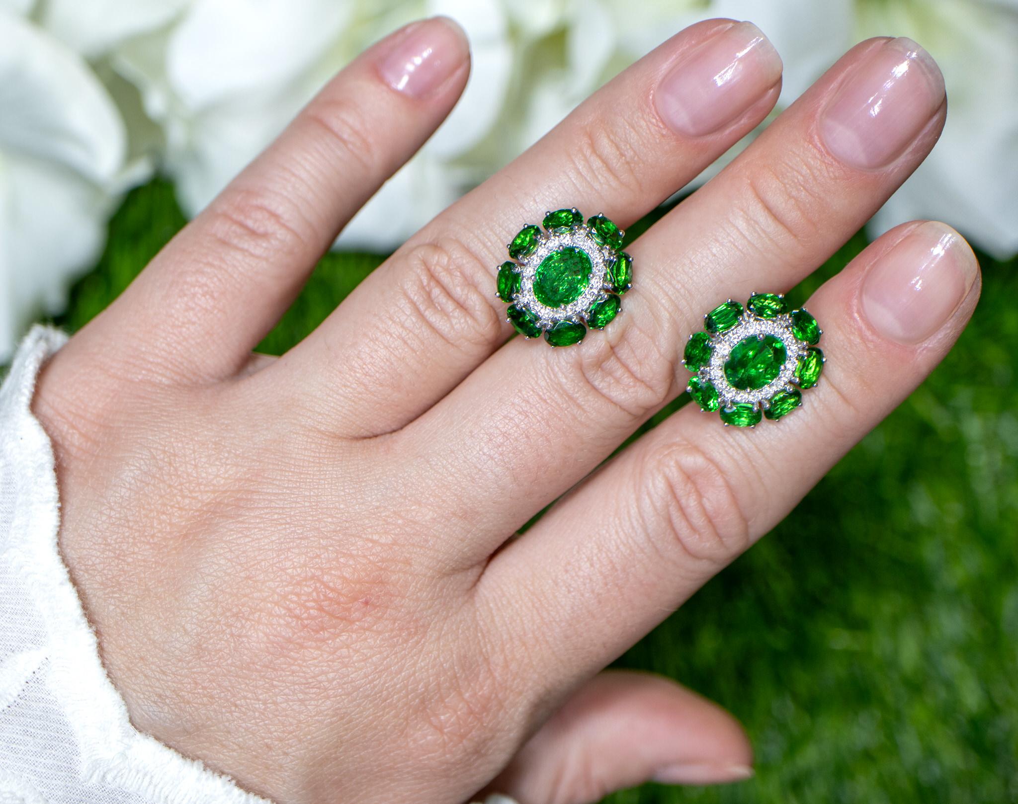 Oval Cut Tsavorite Stud Earrings With Diamonds 7.33 Carats 18K White Gold For Sale