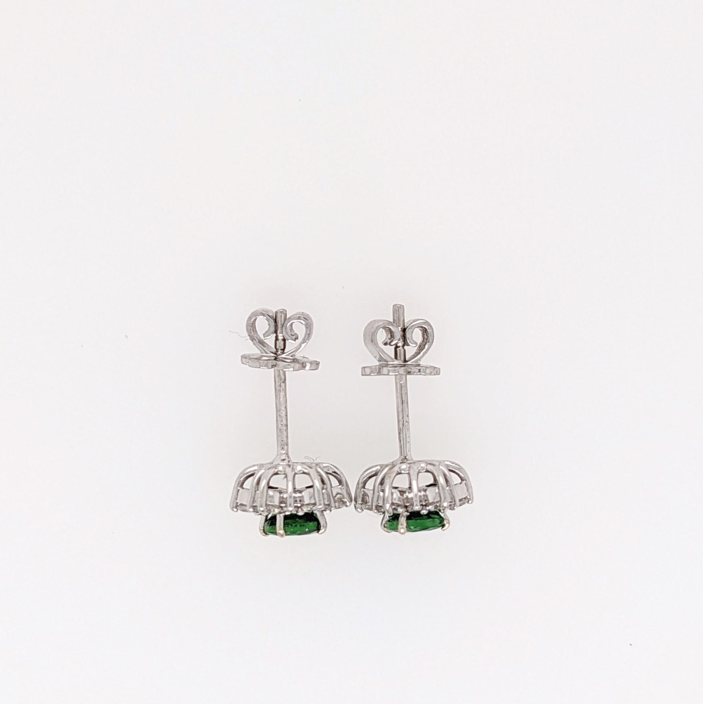 Tsavorite Stud Earrings with Natural Diamond Accents: Solid 14k White Gold, 4mm in vendita 1