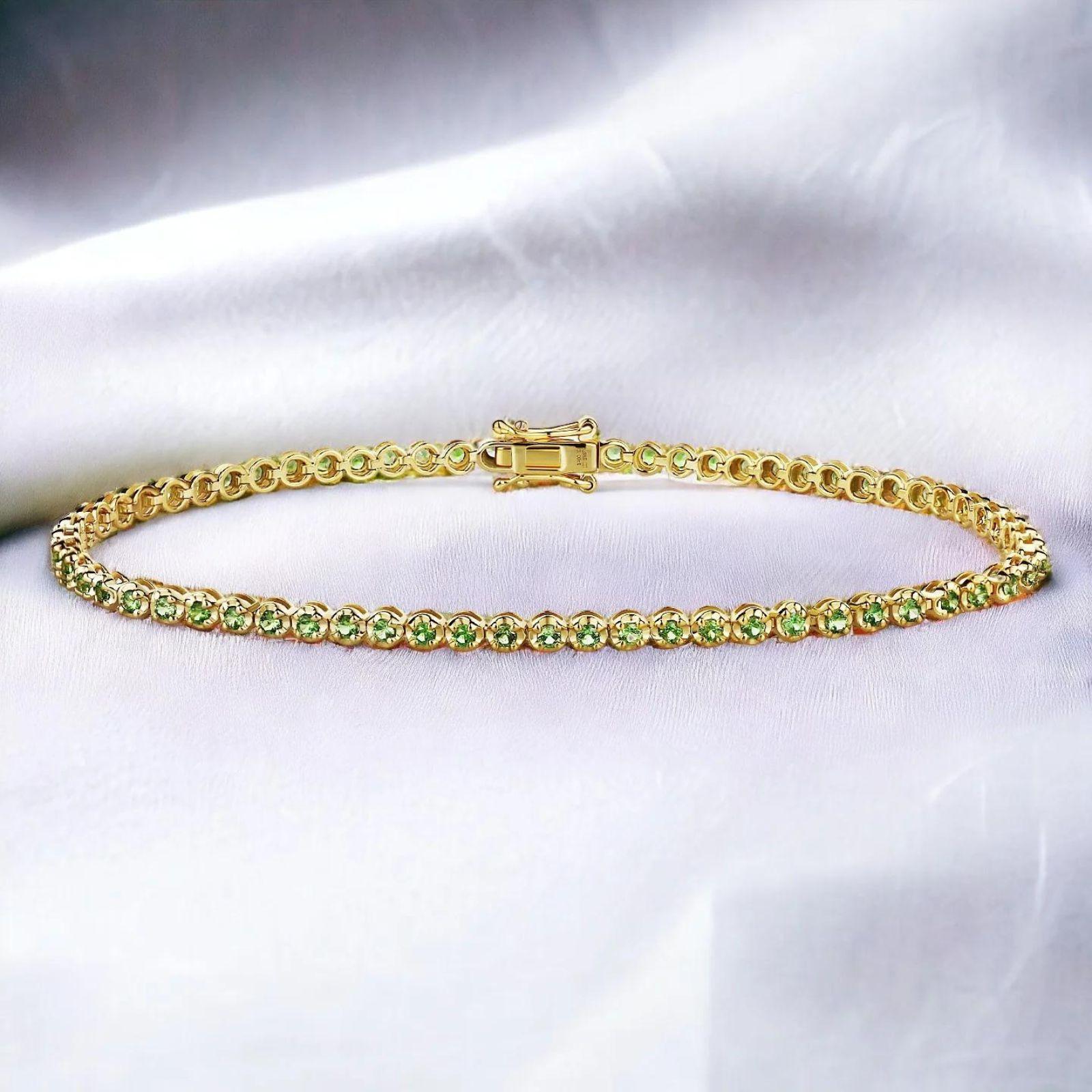 Moderne Bracelet tennis tsavorite en vente