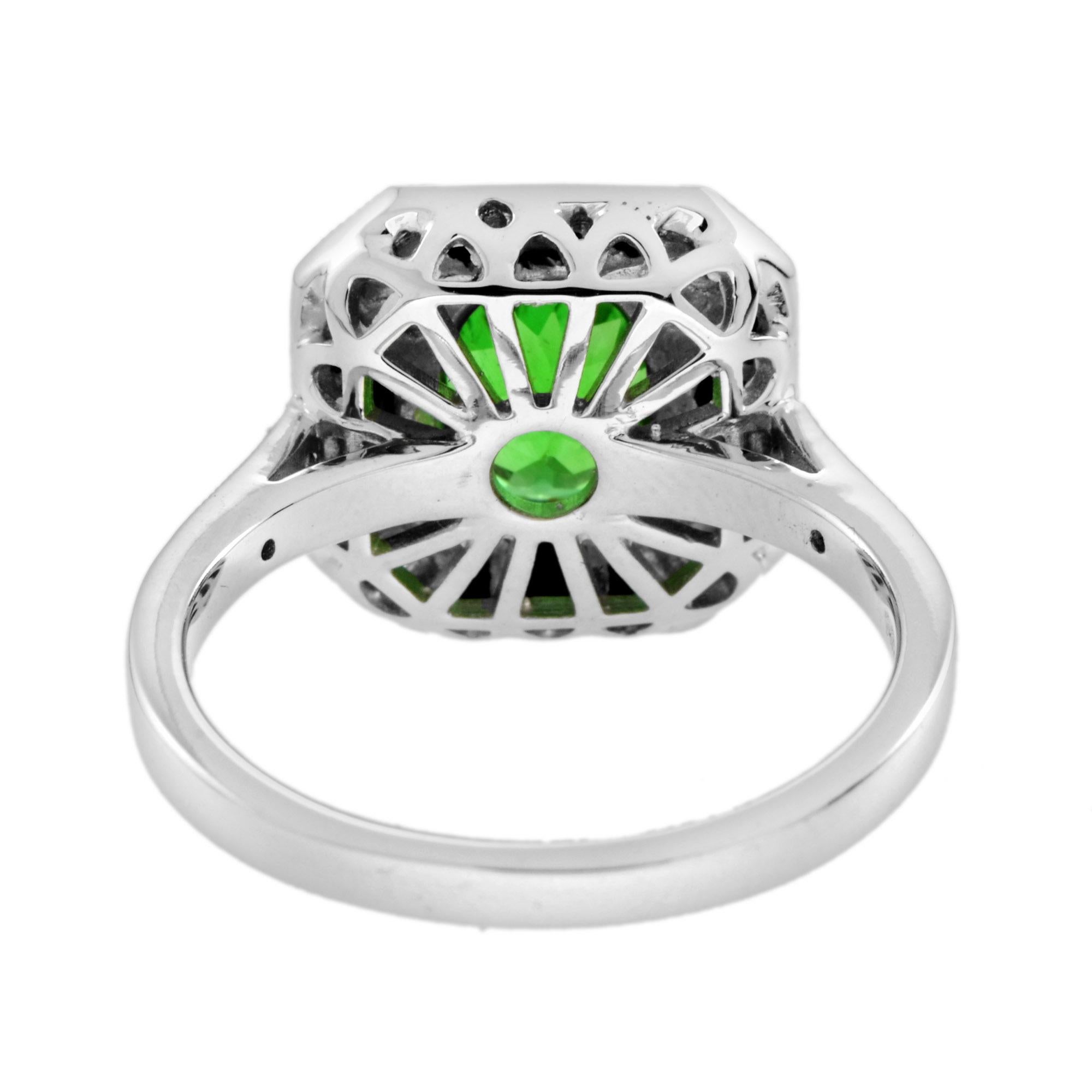 Tsavorite with Diamond and Onyx Accent Art Deco Style Ring in 14k White Gold In New Condition For Sale In Bangkok, TH