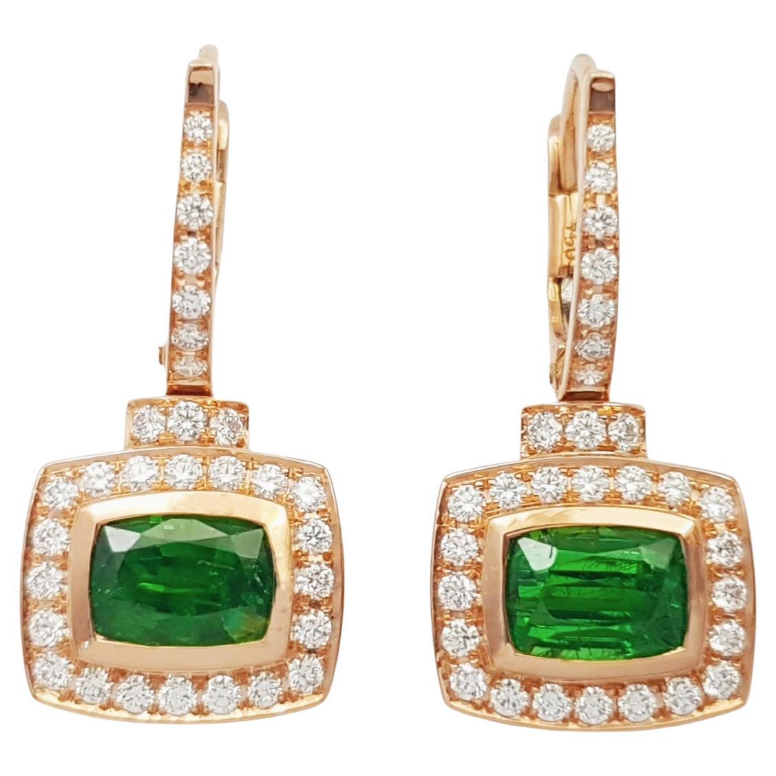 Boucles d'oreilles en tsavorite et diamant sur monture en or rose 18 carats en vente