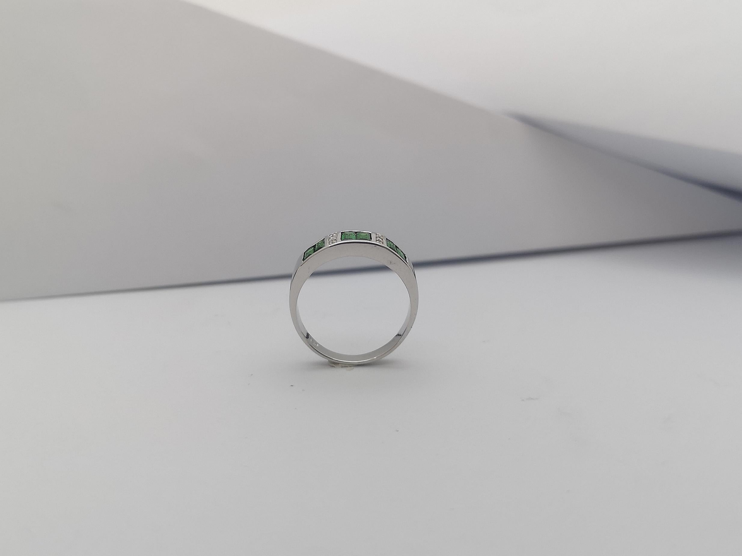 Tsavorite with Diamond Ring set in 18 Karat White Gold Settings For Sale 6