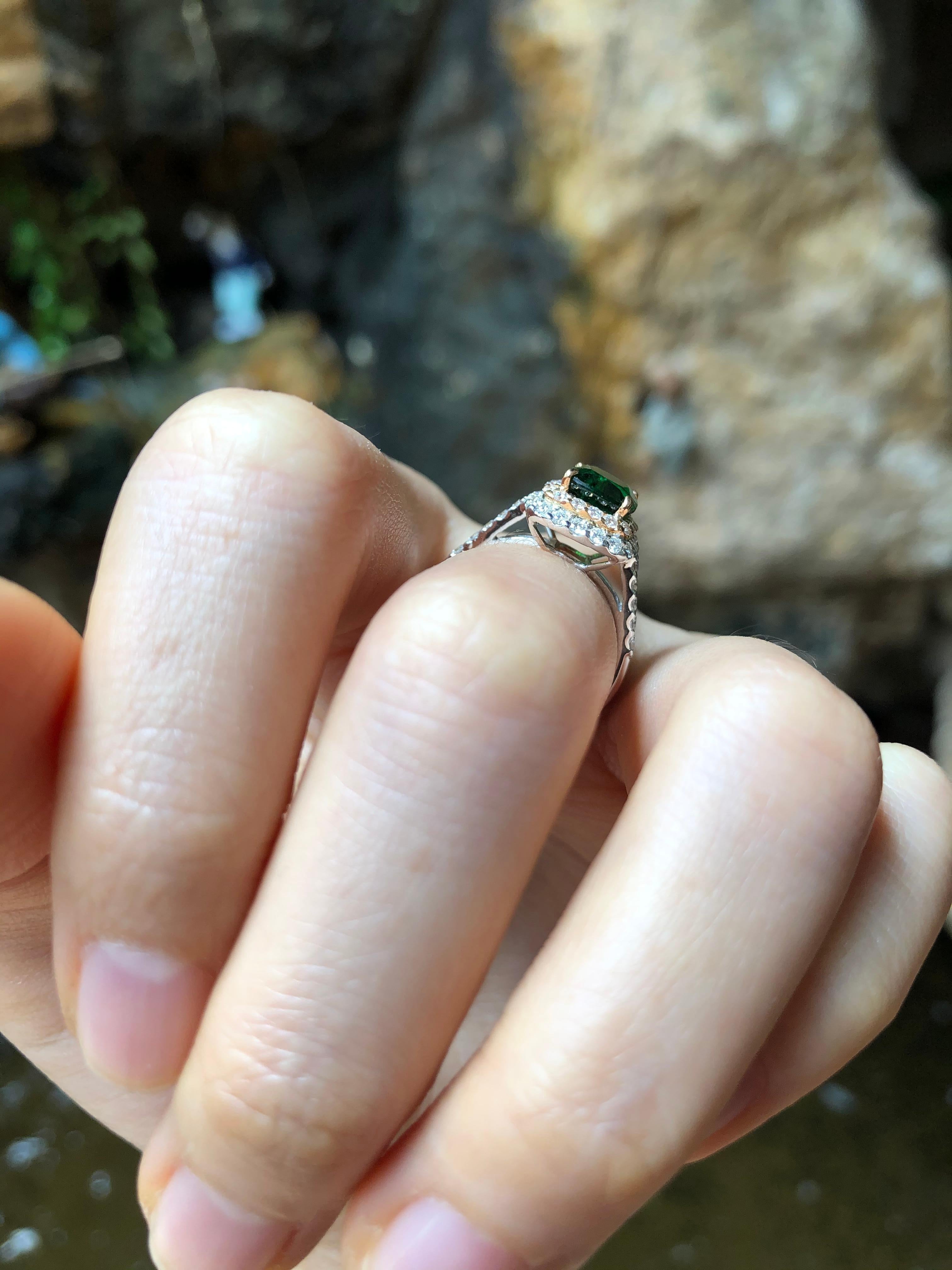 Contemporary Tsavorite with Diamond Ring Set in 18 Karat White Gold Settings For Sale