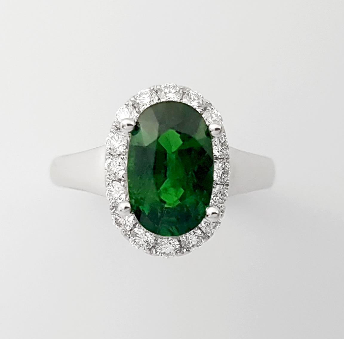 Anello con tsavorite e diamanti incastonati in oro bianco 18 carati in vendita 6