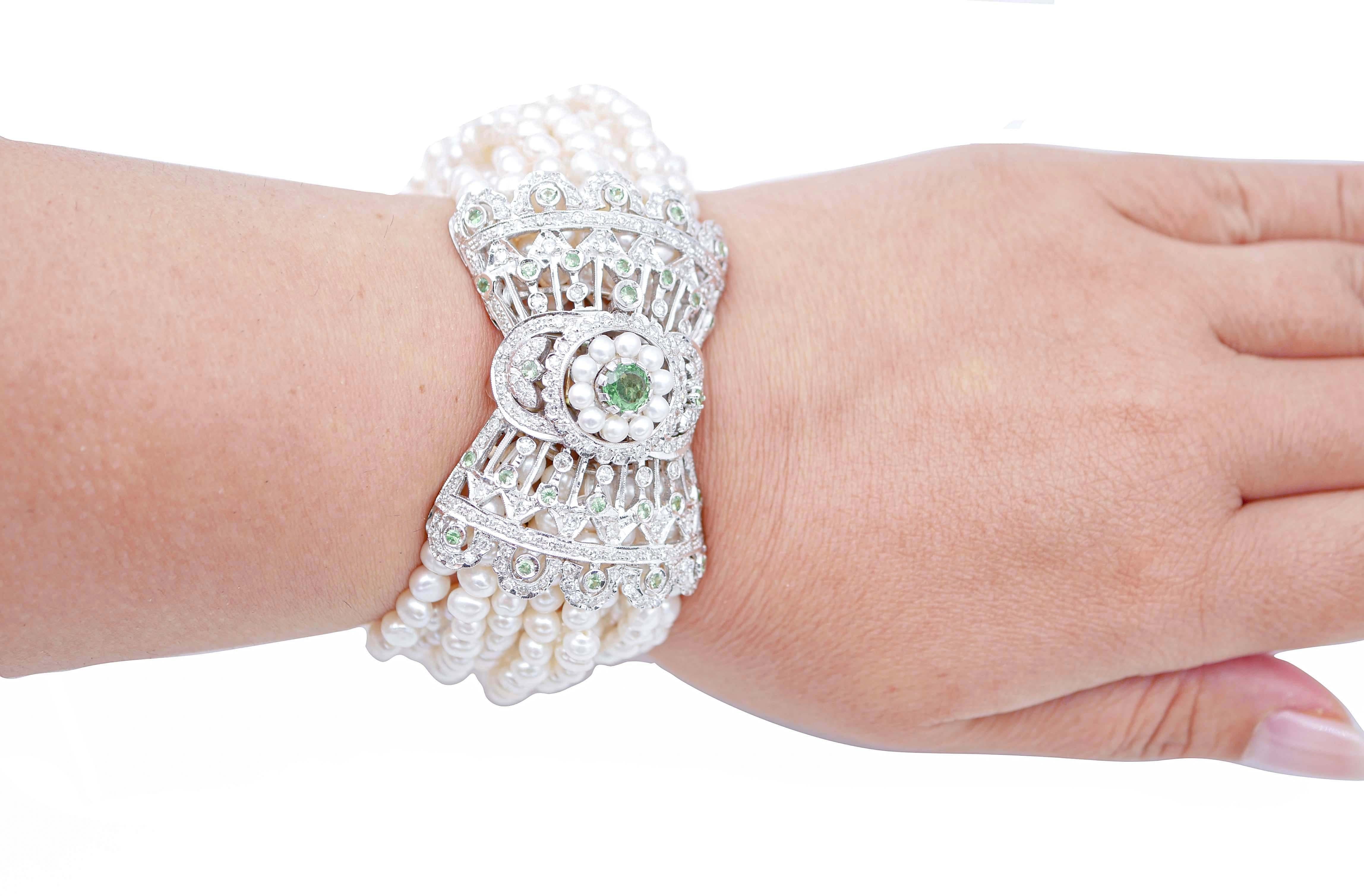 Tsavorit, Perlen, Diamanten, Retrò-Armband aus 14 Karat Weißgold im Zustand „Gut“ im Angebot in Marcianise, Marcianise (CE)