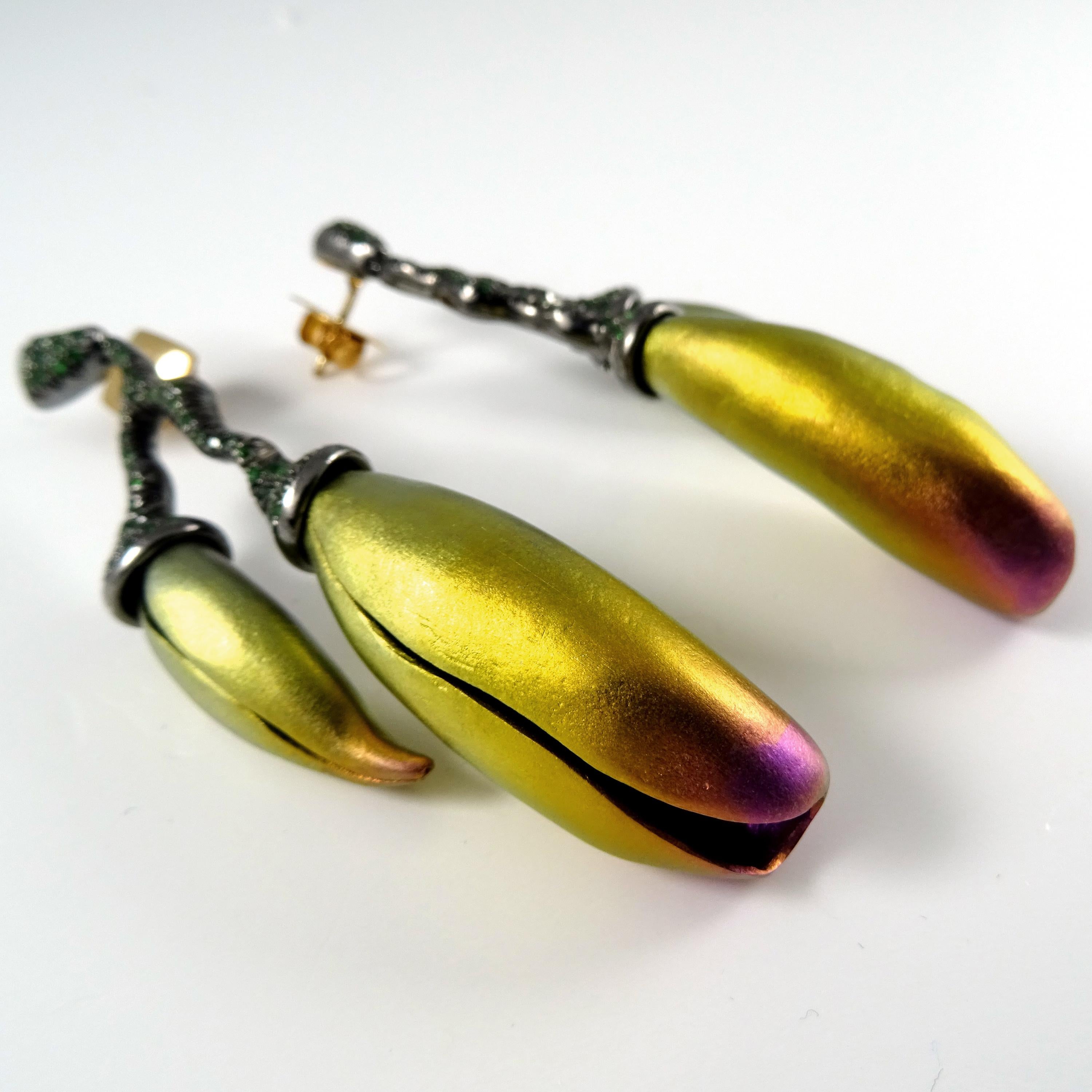 Geen Tsavorites 18 Karat Gold Sterling Silver Yellow Pink Titanium Earrings  For Sale 4