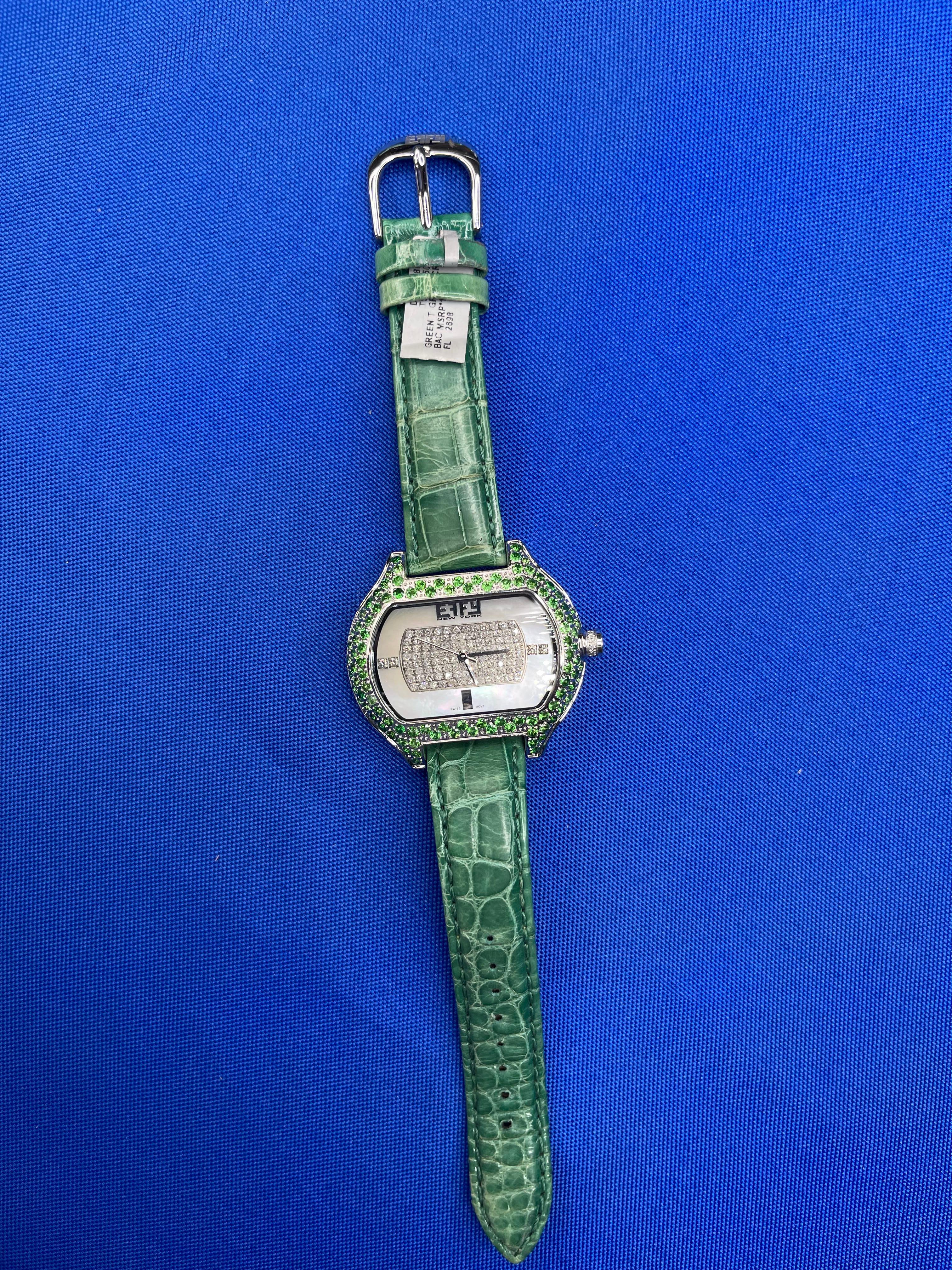 Tsavorites & Diamant Pave Zifferblatt Luxus Schweizer Quarz Exotische Lederband Uhr im Angebot 6