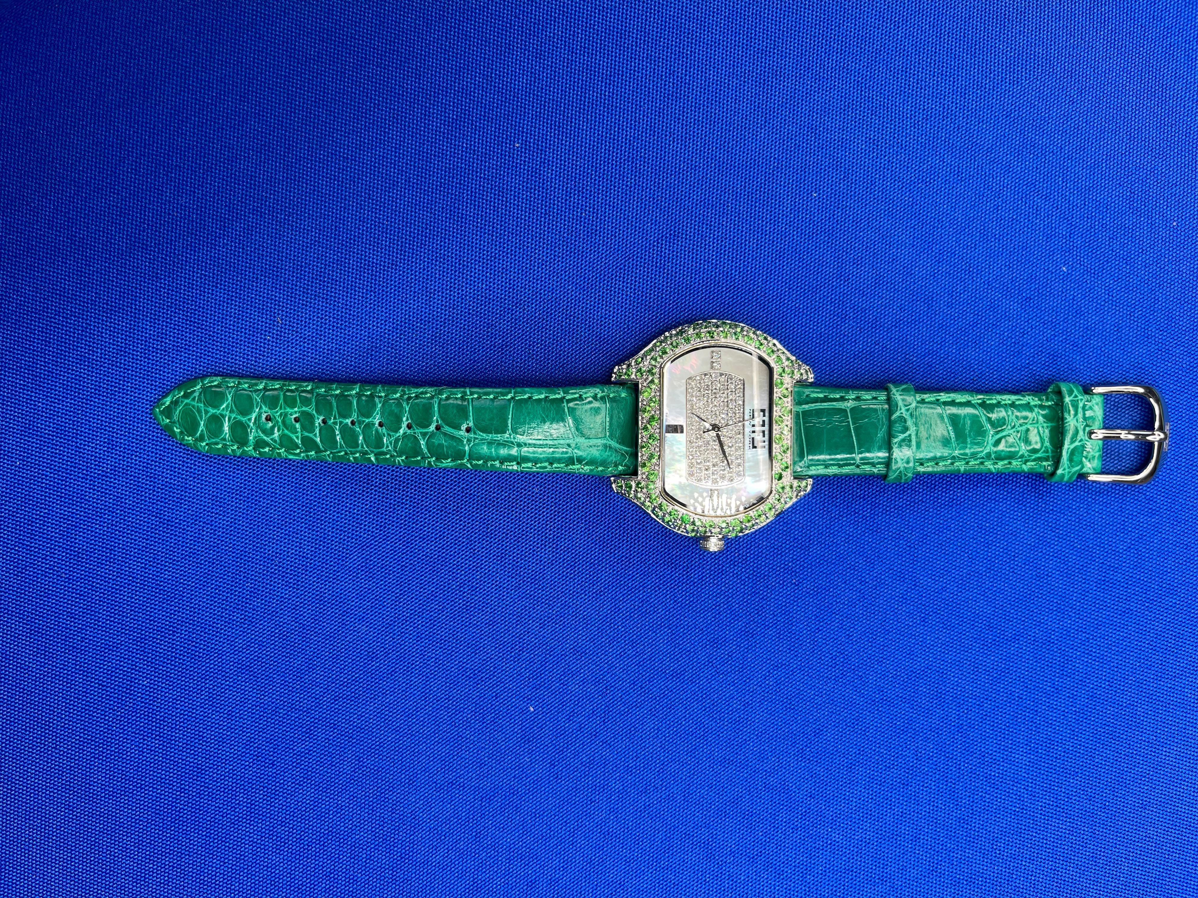 Tsavorites & Diamond Pave Dial Luxury Swiss Quartz Exotic Leather Band Watch en vente 2
