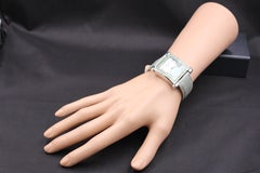 Tsavorites & Diamants Cadran Pave Montre de luxe suisse à quartz avec bracelet en cuir exotique