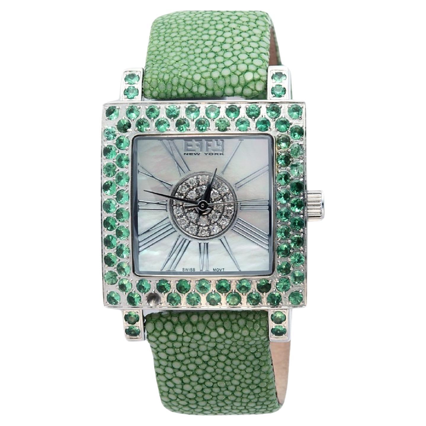 Tsavorites & Diamants Cadran Pave Montre de luxe suisse à quartz avec bracelet en cuir exotique en vente