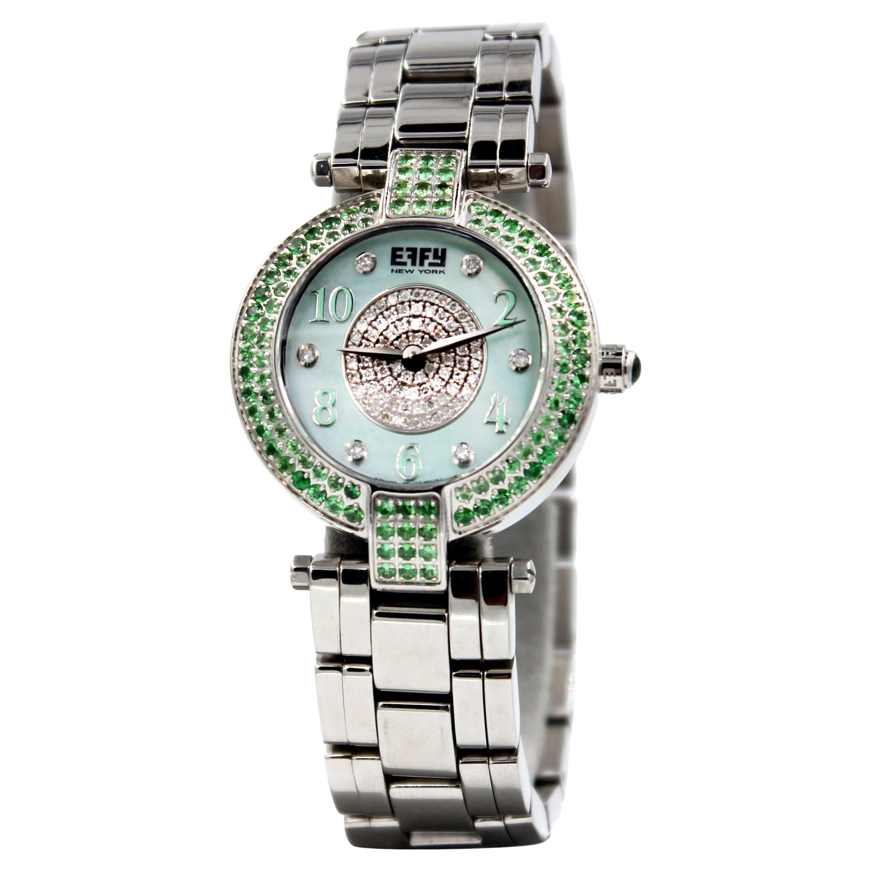 Montre de luxe à cadran pavé de tsavorites et de diamants en quartz suisse exotique