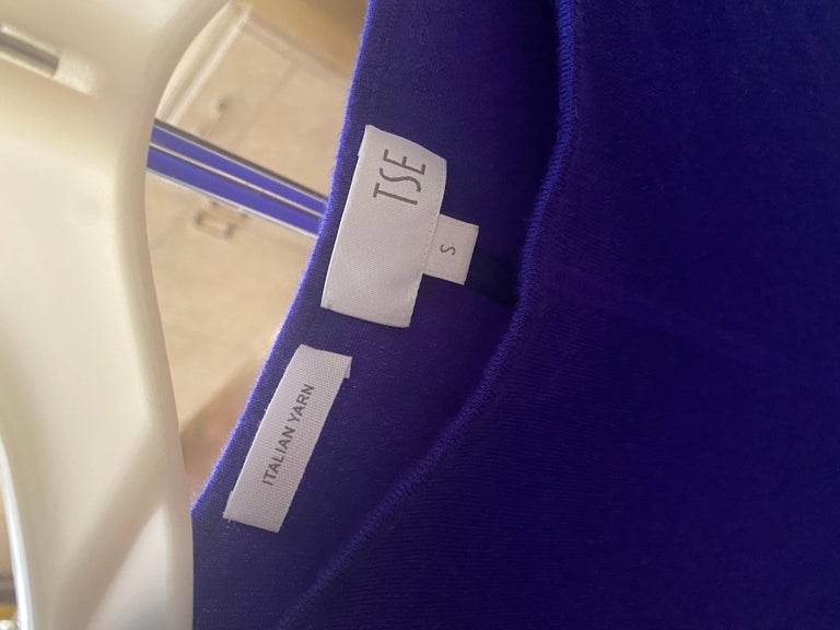 TSE Cashmere Midi T Shirt Modern Dress in Cobalt Blue Size S 4-6 For Sale 7