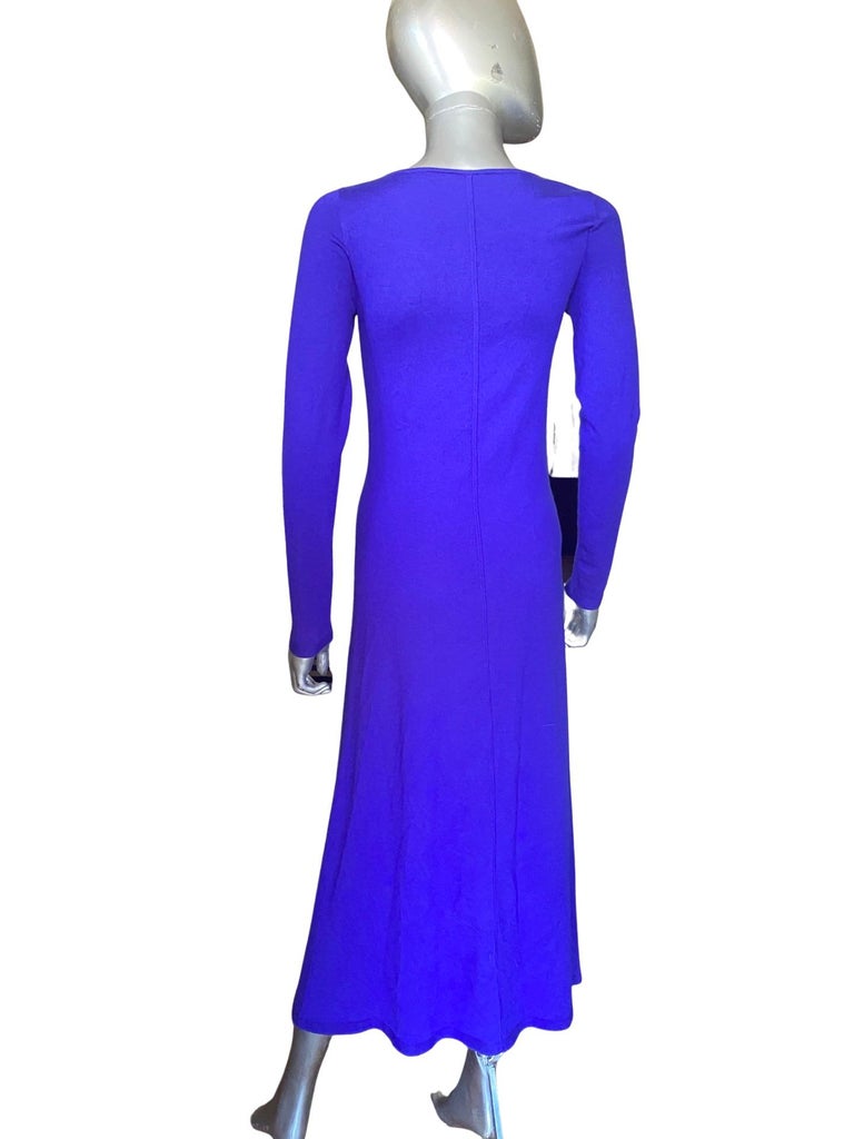 TSE Cashmere Midi T Shirt Modern Dress in Cobalt Blue Size S 4-6 In Good Condition For Sale In Palm Springs, CA